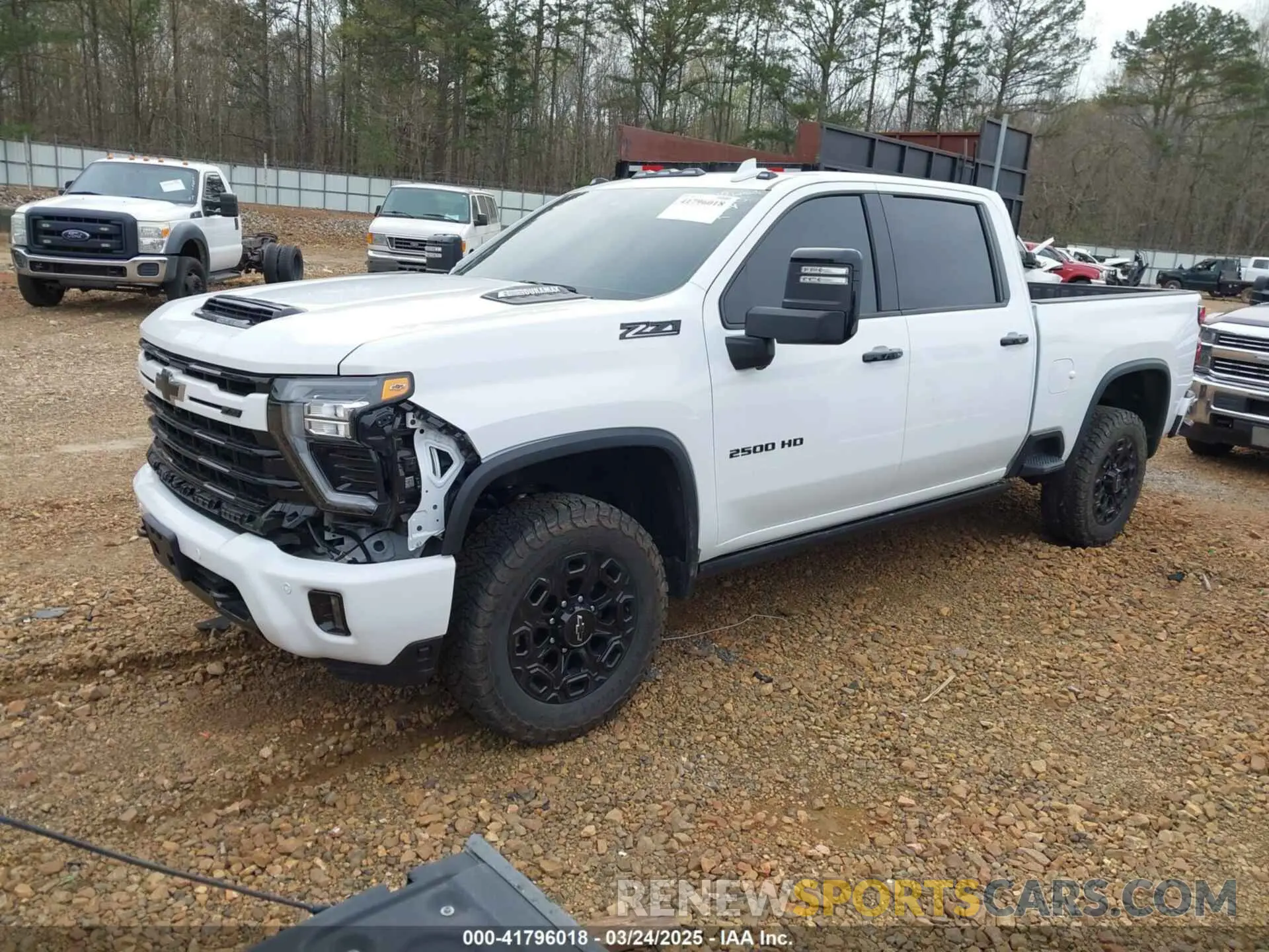 2 Photograph of a damaged car 2GC4YPEY3R1256264 CHEVROLET SILVERADO 2500HD 2024