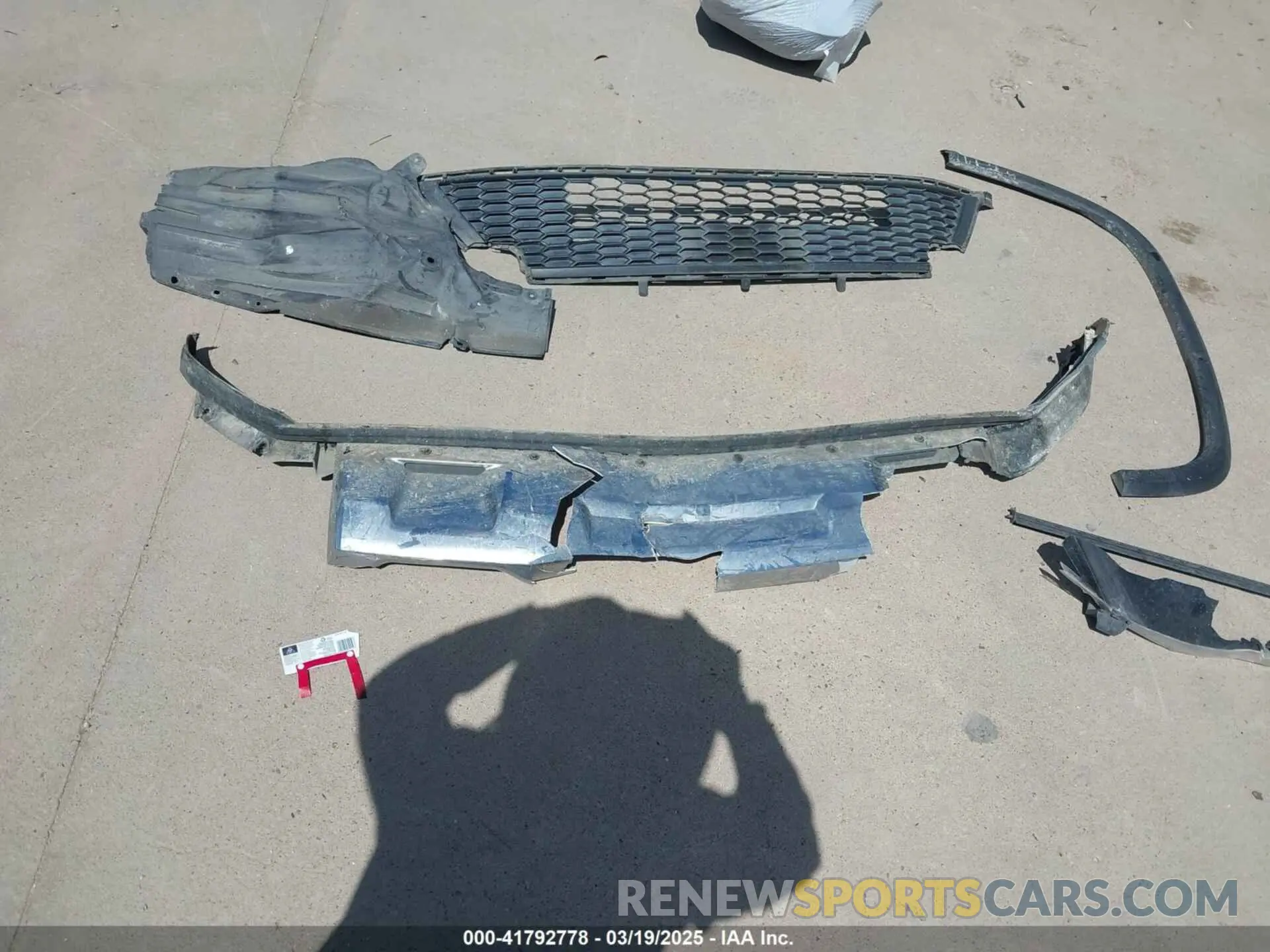 12 Photograph of a damaged car 2GC4YPEY5R1107368 CHEVROLET SILVERADO 2500HD 2024