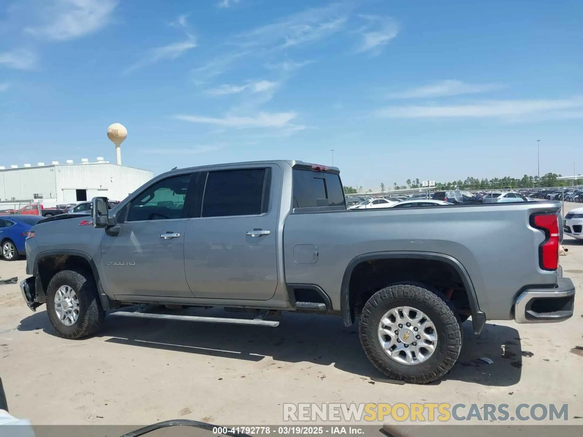 15 Photograph of a damaged car 2GC4YPEY5R1107368 CHEVROLET SILVERADO 2500HD 2024