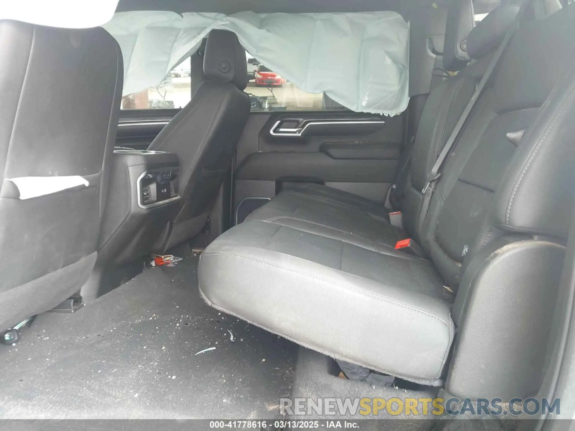 8 Photograph of a damaged car 2GC4YPEY6R1259000 CHEVROLET SILVERADO 2500HD 2024