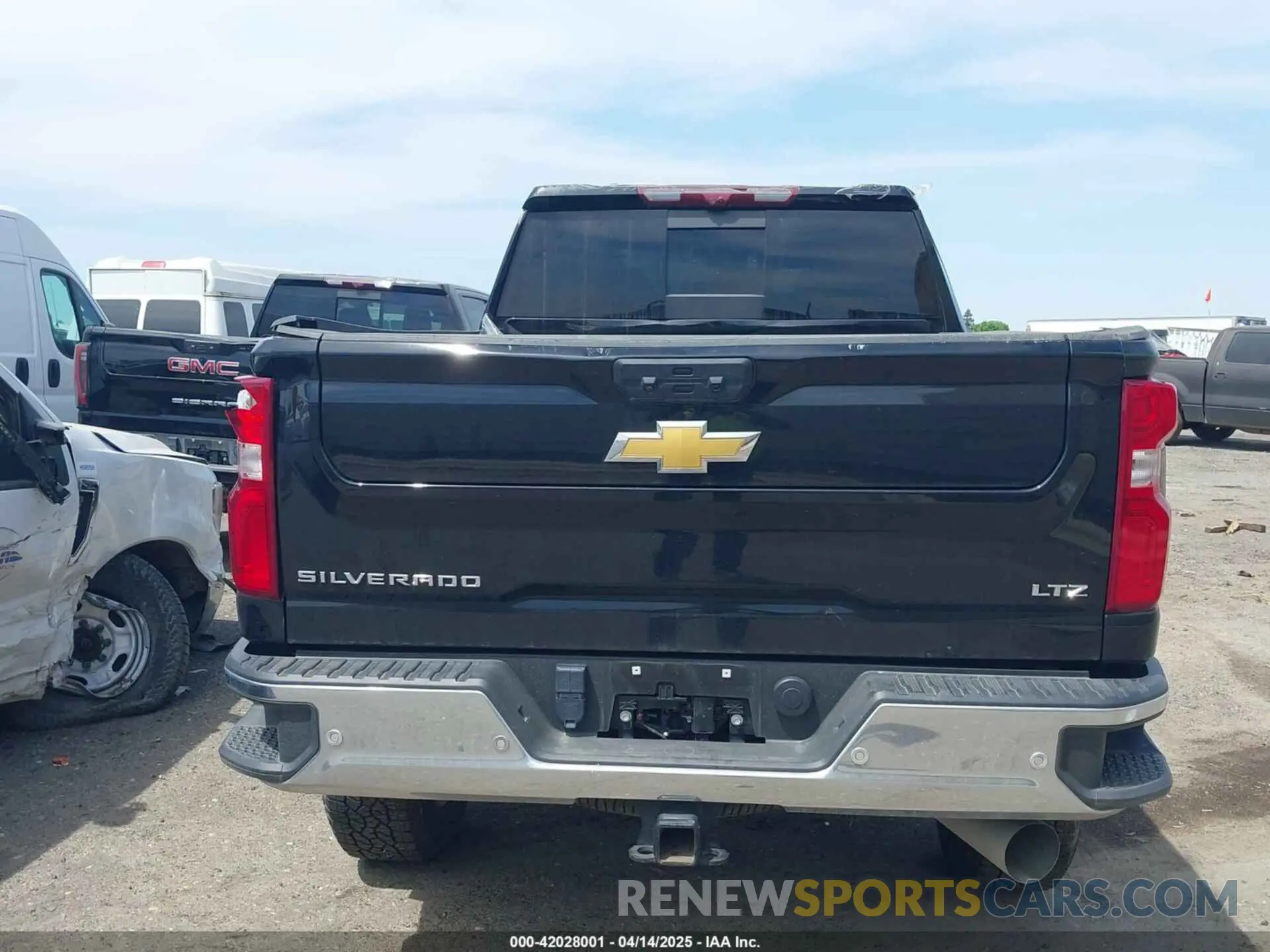 16 Photograph of a damaged car 2GC4YPEY8R1126299 CHEVROLET SILVERADO 2500HD 2024