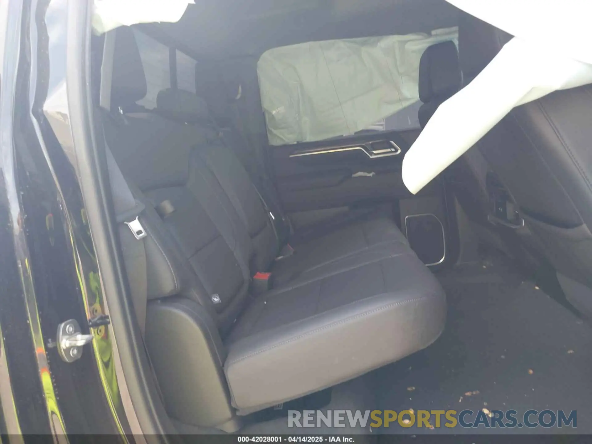 8 Photograph of a damaged car 2GC4YPEY8R1126299 CHEVROLET SILVERADO 2500HD 2024