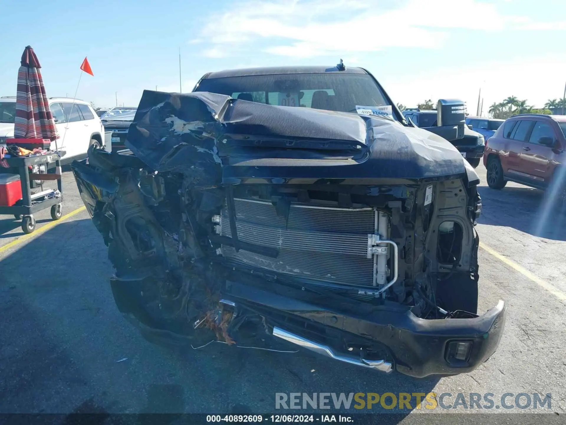 10 Photograph of a damaged car 2GC4YREY2R1109932 CHEVROLET SILVERADO 2500HD 2024