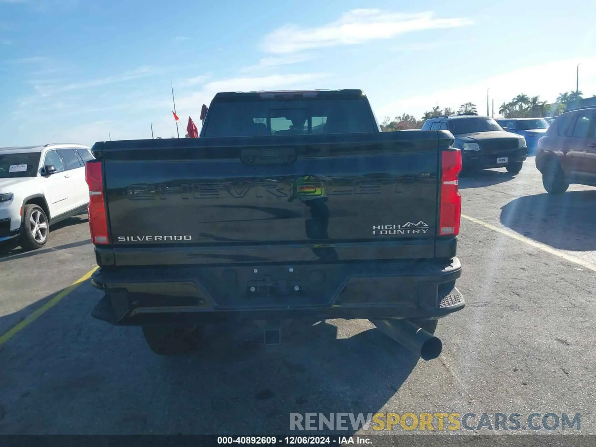 14 Photograph of a damaged car 2GC4YREY2R1109932 CHEVROLET SILVERADO 2500HD 2024