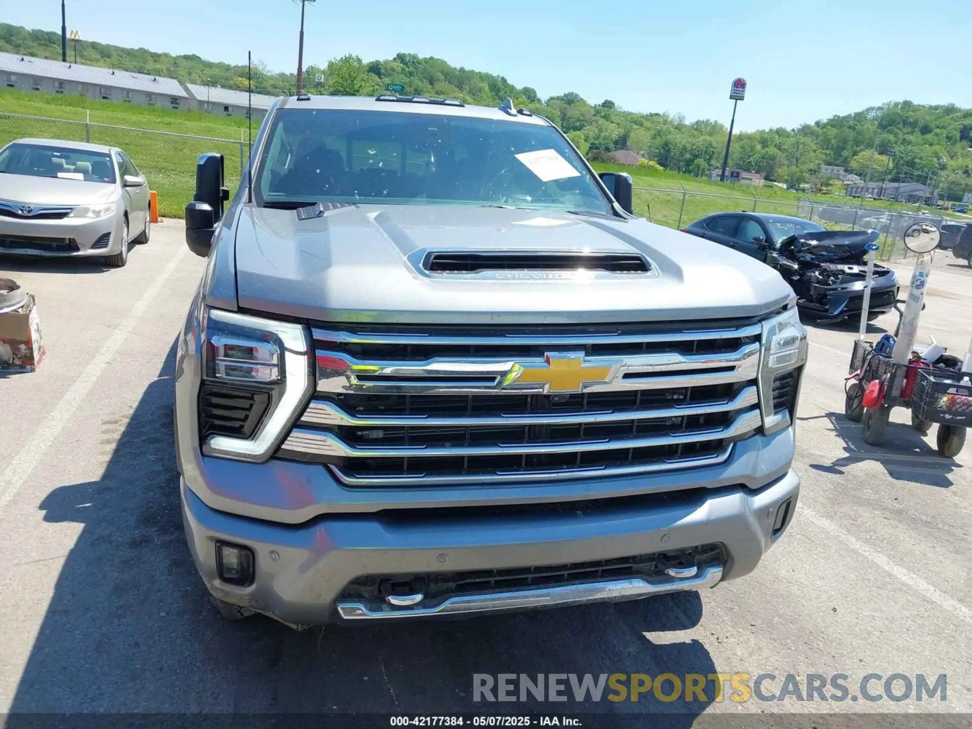 13 Photograph of a damaged car 2GC4YREY5R1176511 CHEVROLET SILVERADO 2500HD 2024