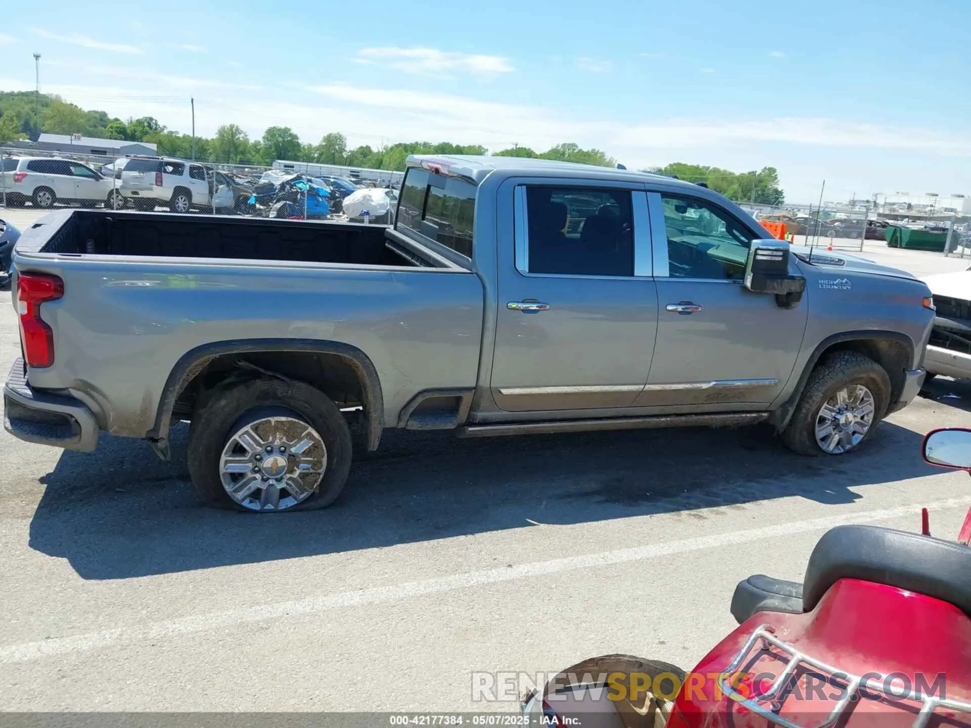 14 Photograph of a damaged car 2GC4YREY5R1176511 CHEVROLET SILVERADO 2500HD 2024