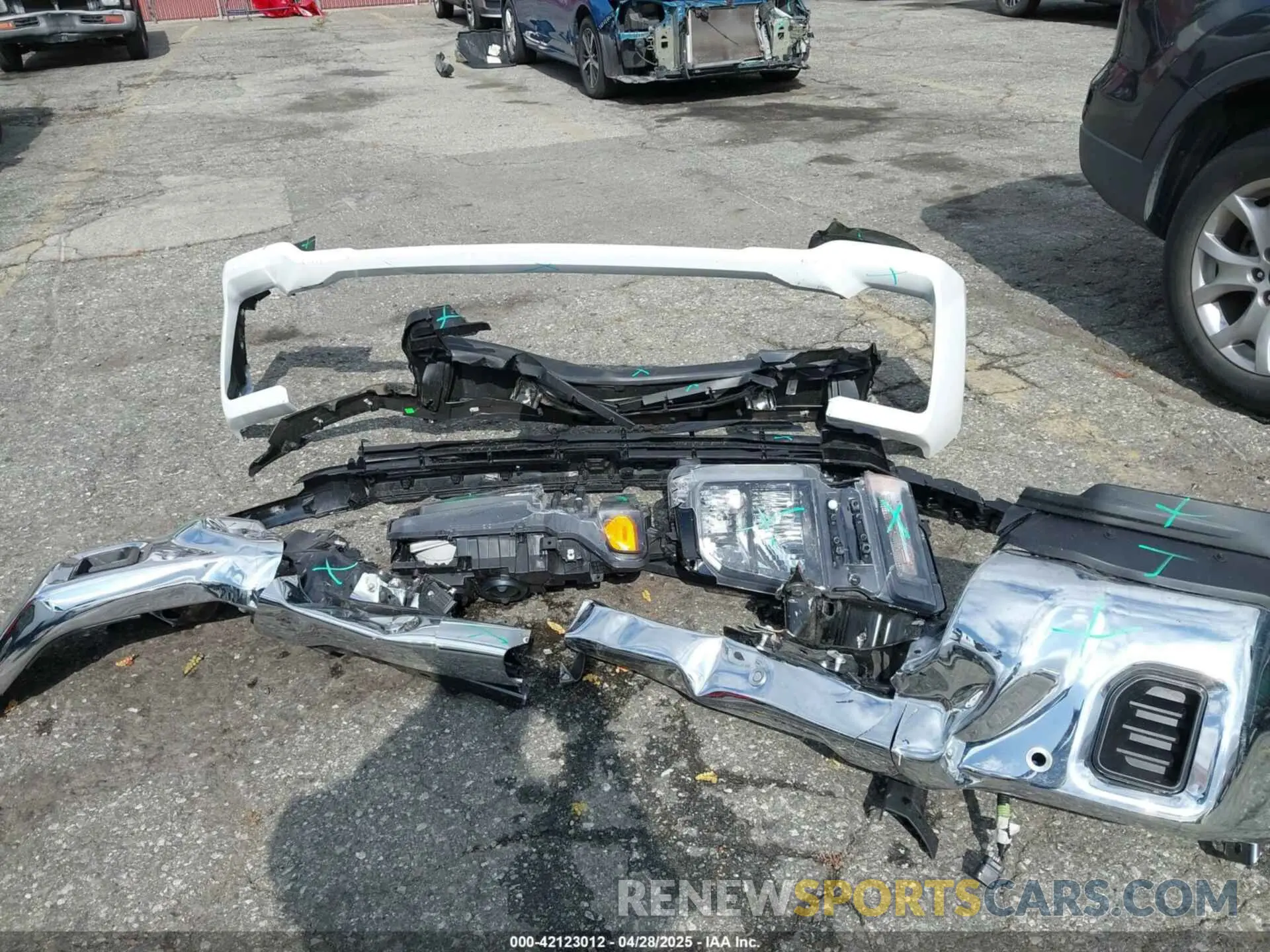 12 Photograph of a damaged car 1GC0ALE71SF210790 CHEVROLET SILVERADO 2500HD 2025