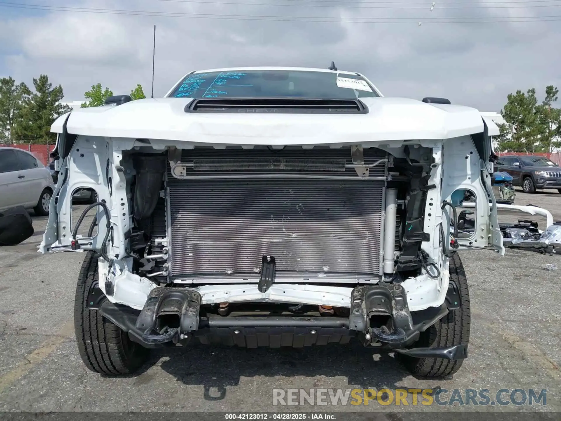 6 Photograph of a damaged car 1GC0ALE71SF210790 CHEVROLET SILVERADO 2500HD 2025