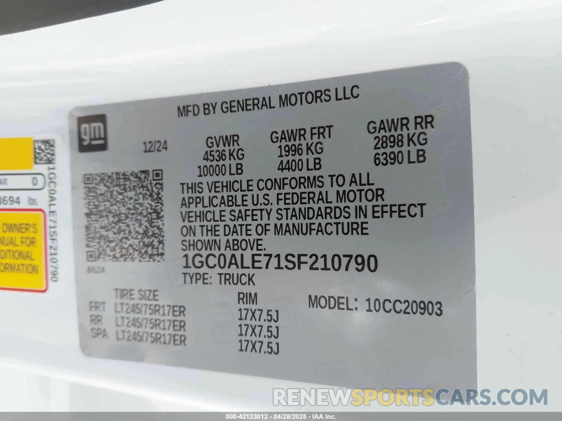 9 Photograph of a damaged car 1GC0ALE71SF210790 CHEVROLET SILVERADO 2500HD 2025