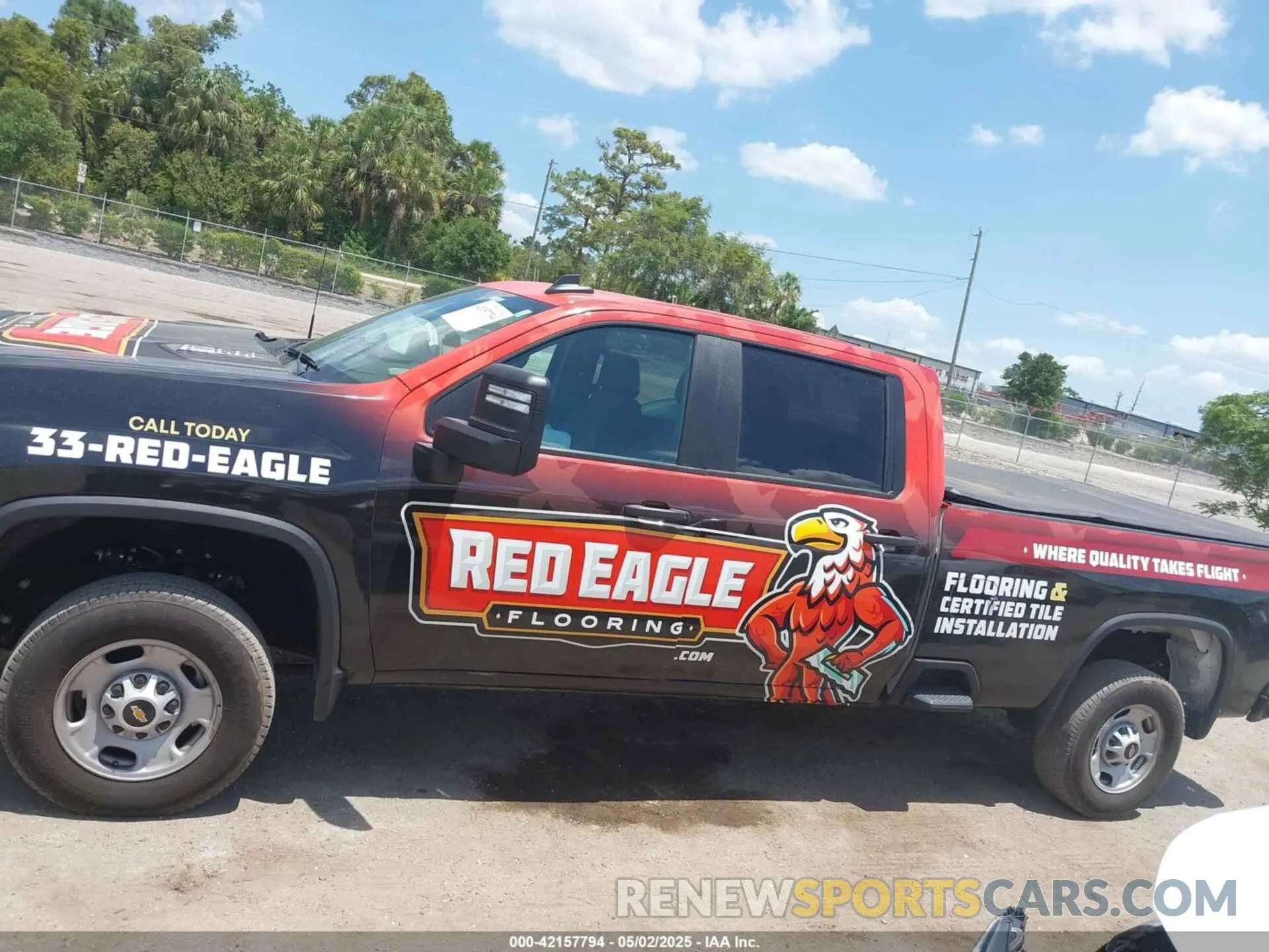 14 Photograph of a damaged car 1GC4ALE70SF100993 CHEVROLET SILVERADO 2500HD 2025