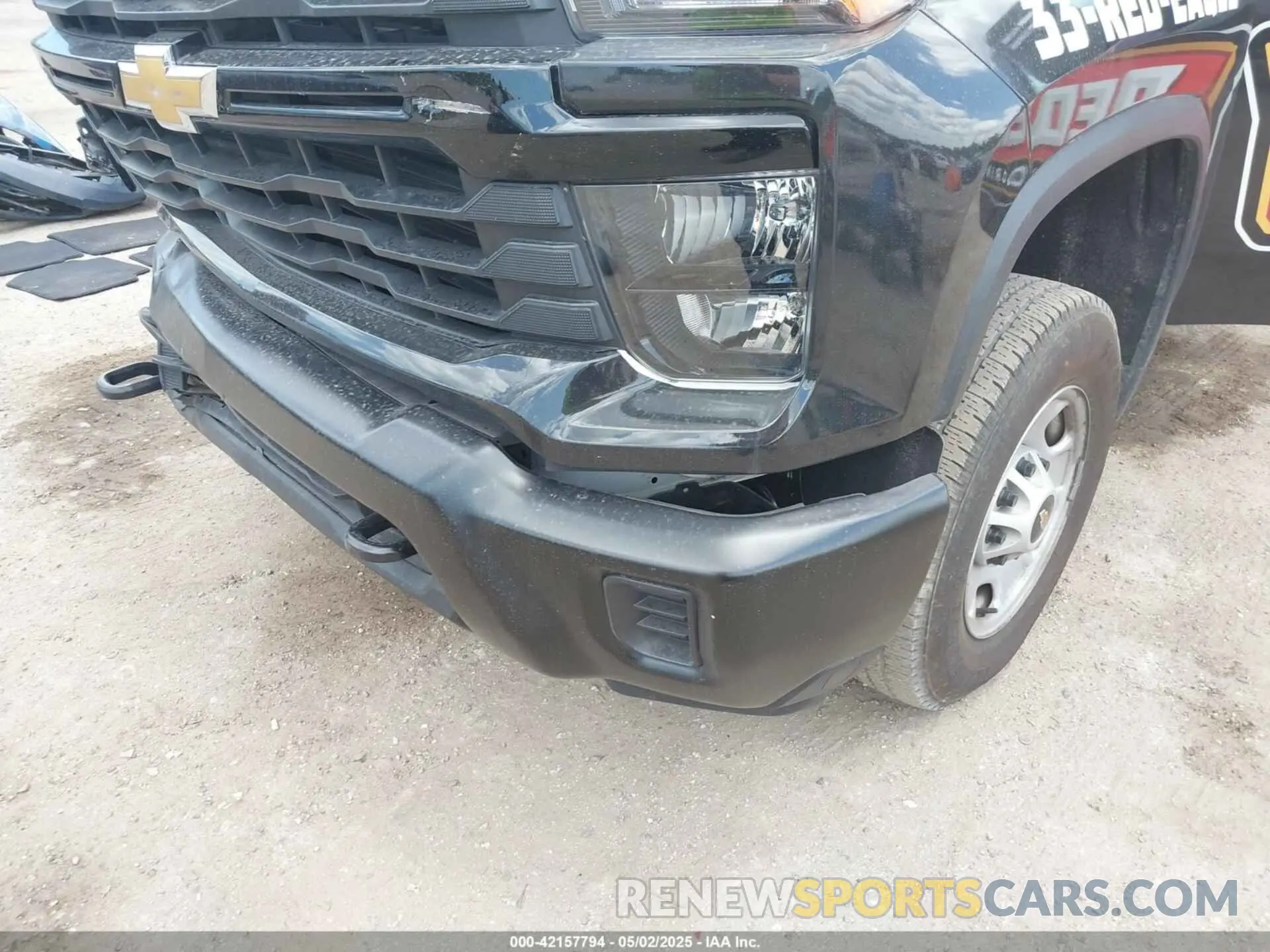 6 Photograph of a damaged car 1GC4ALE70SF100993 CHEVROLET SILVERADO 2500HD 2025