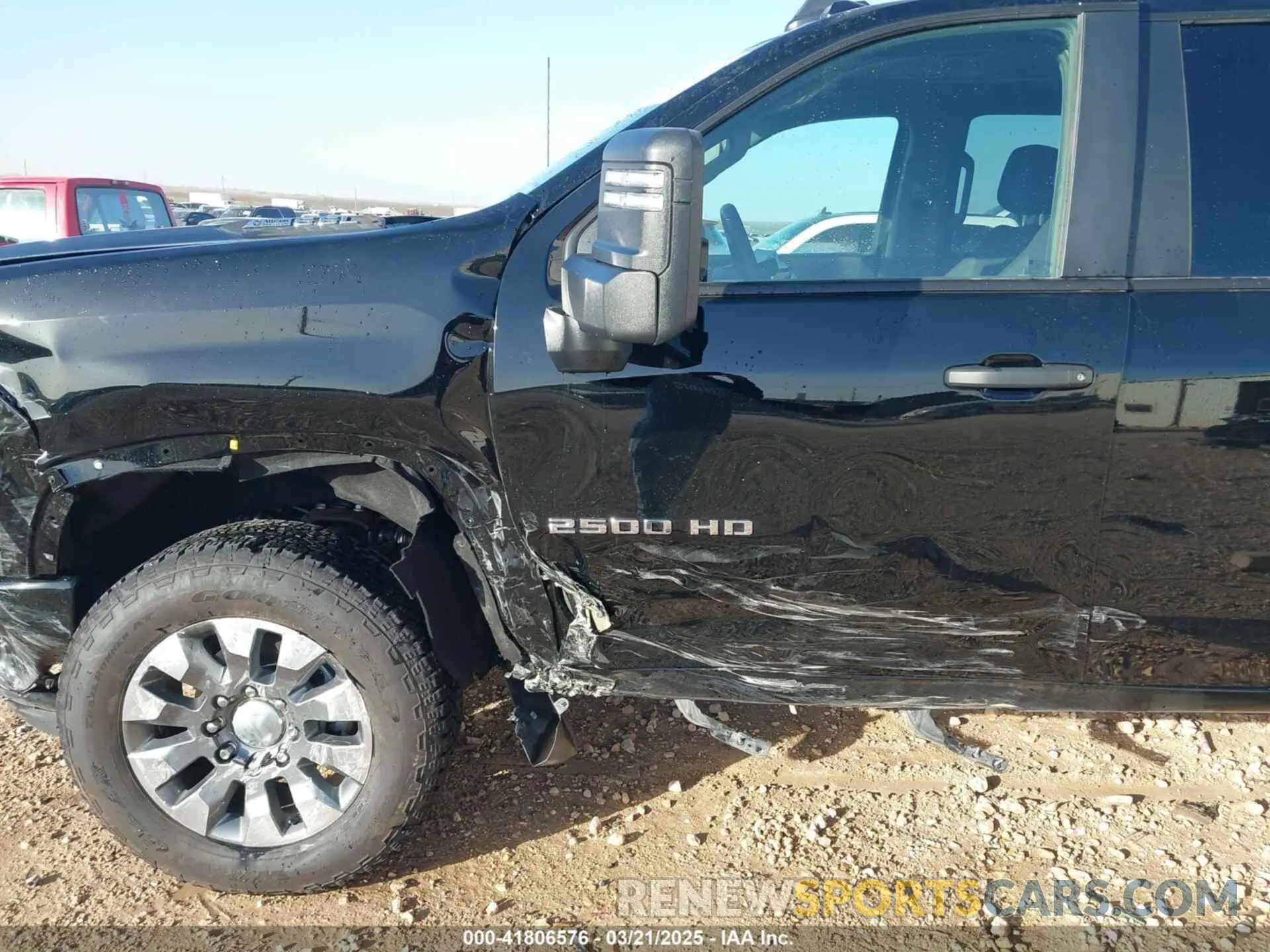13 Photograph of a damaged car 1GC4KME7XSF145040 CHEVROLET SILVERADO 2500HD 2025