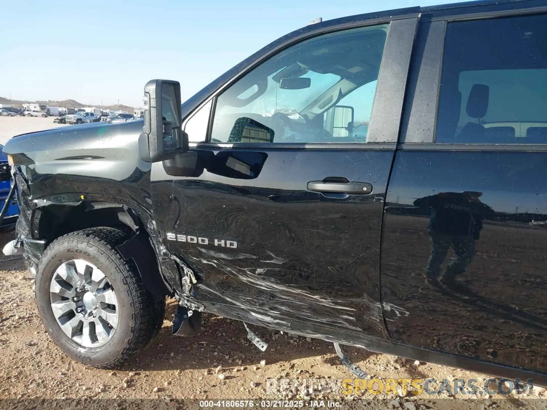 14 Photograph of a damaged car 1GC4KME7XSF145040 CHEVROLET SILVERADO 2500HD 2025
