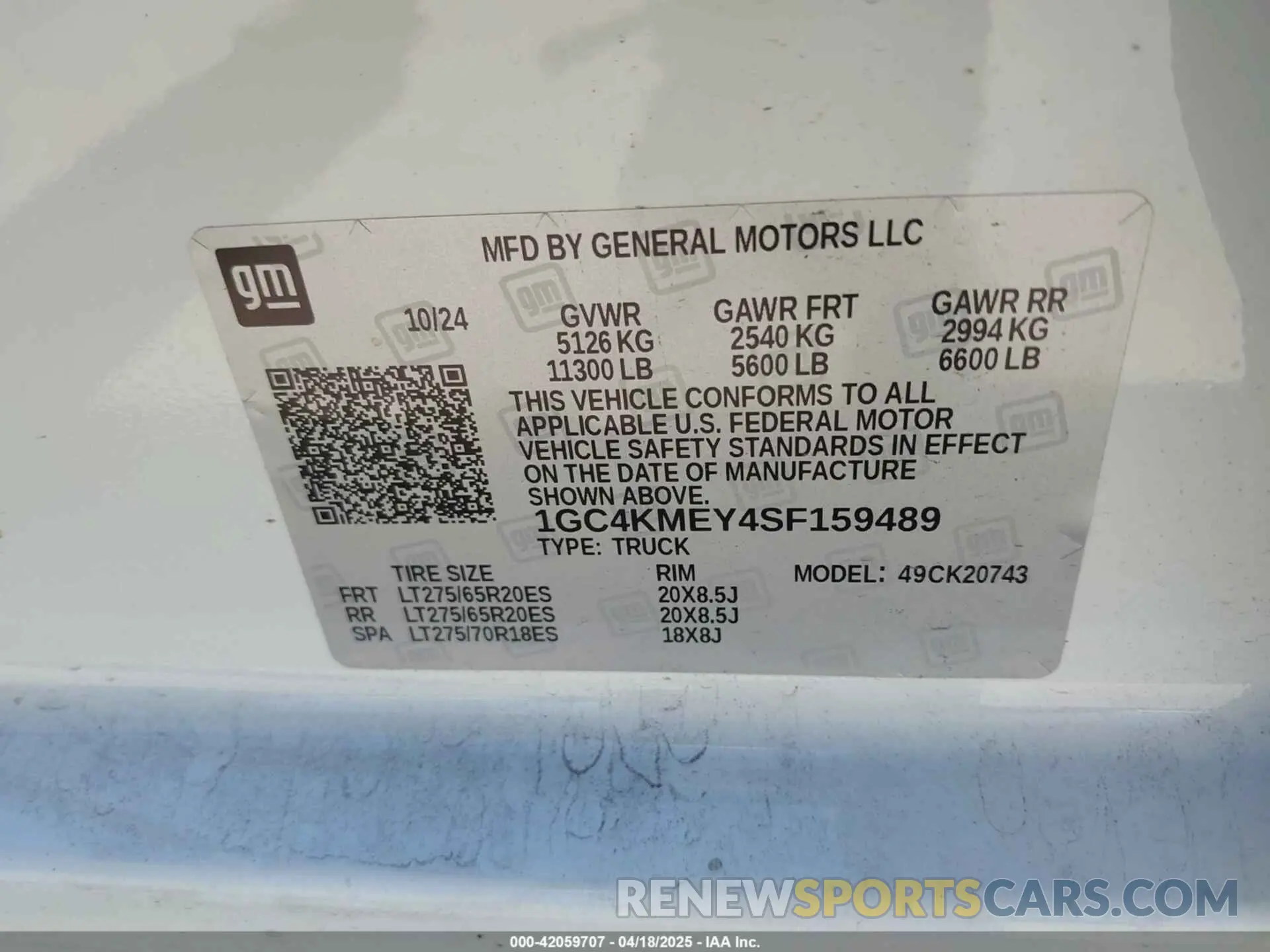 8 Photograph of a damaged car 1GC4KMEY4SF159489 CHEVROLET SILVERADO 2500HD 2025