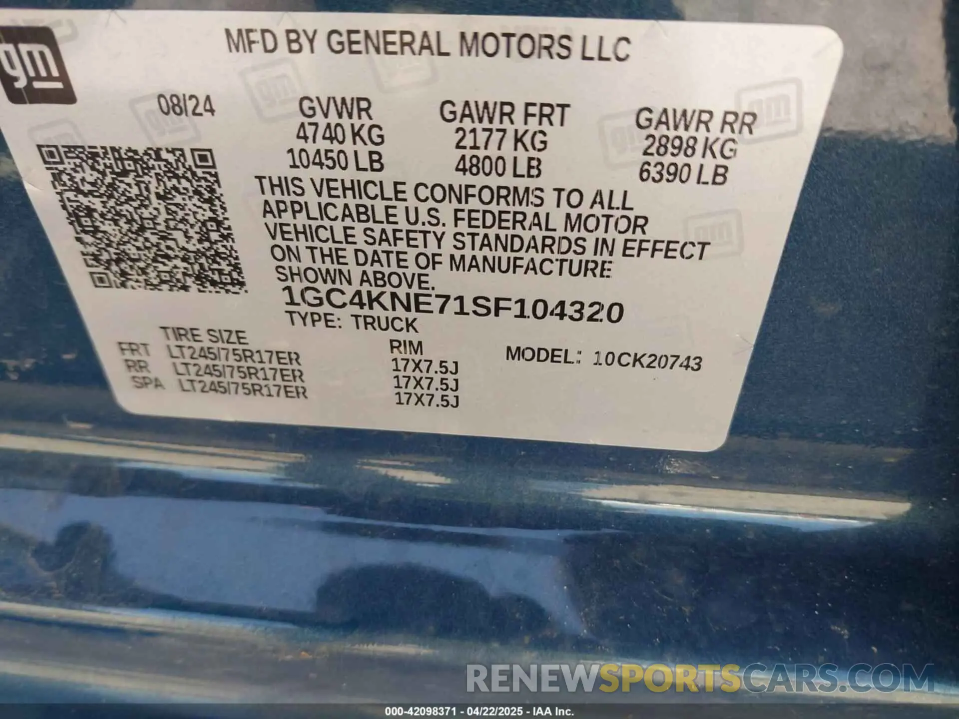 8 Photograph of a damaged car 1GC4KNE71SF104320 CHEVROLET SILVERADO 2500HD 2025