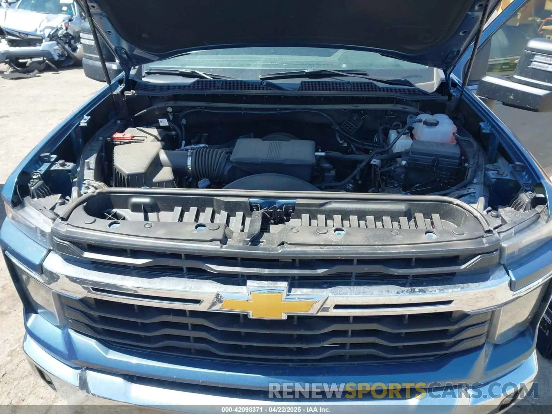 9 Photograph of a damaged car 1GC4KNE71SF104320 CHEVROLET SILVERADO 2500HD 2025