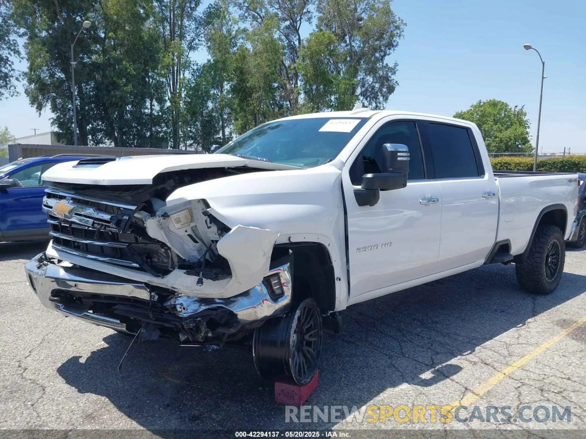 2 Photograph of a damaged car 1GC4KPEY7SF148925 CHEVROLET SILVERADO 2500HD 2025