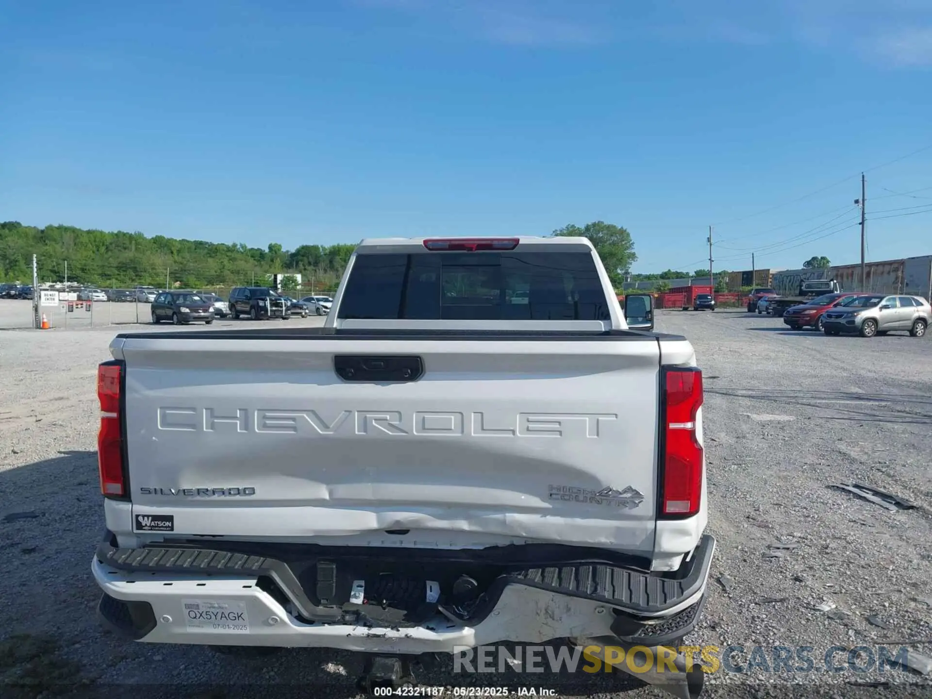 15 Photograph of a damaged car 1GC4KREY6SF238336 CHEVROLET SILVERADO 2500HD 2025