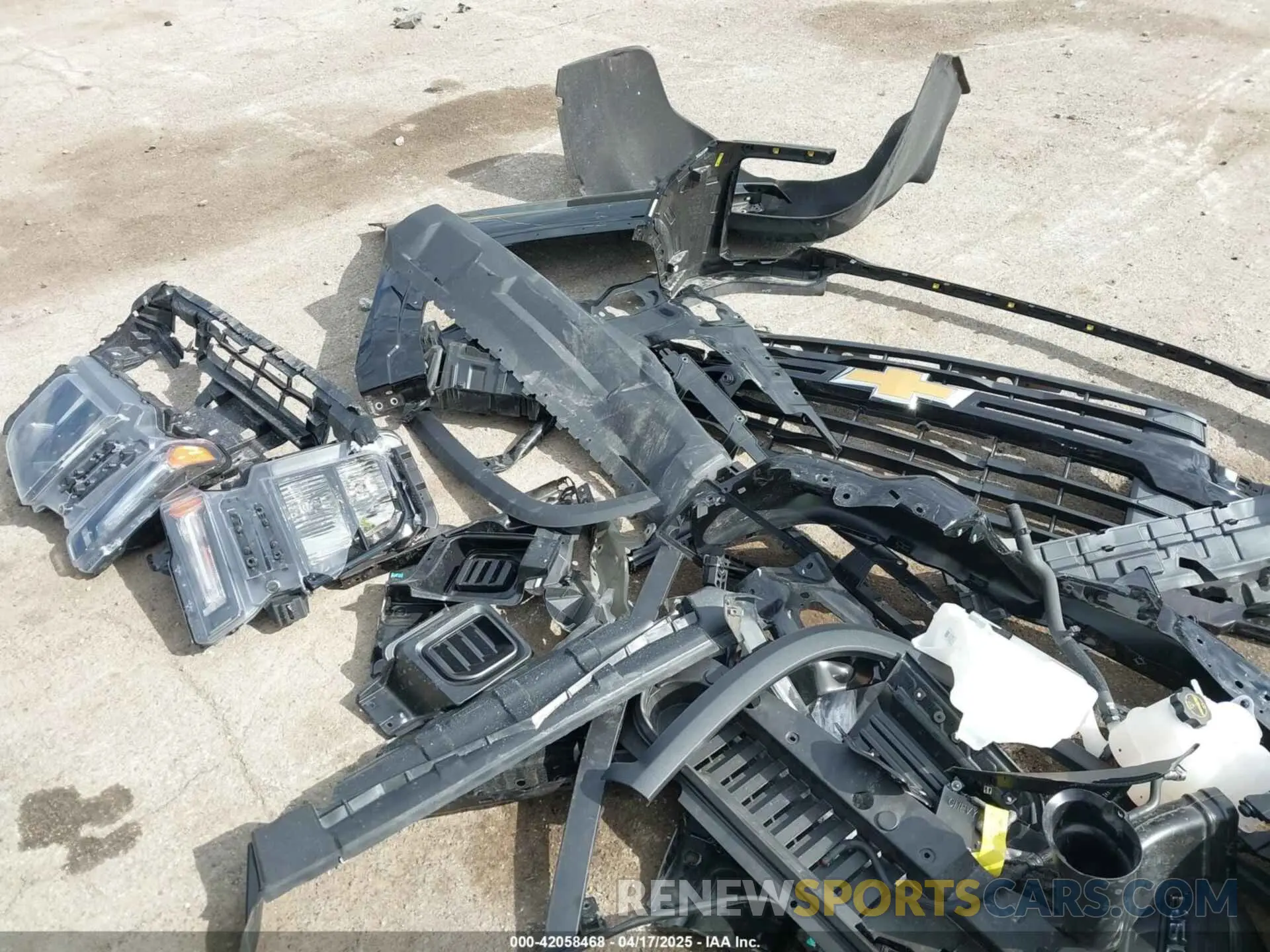 14 Photograph of a damaged car 2GC4KME77S1129188 CHEVROLET SILVERADO 2500HD 2025