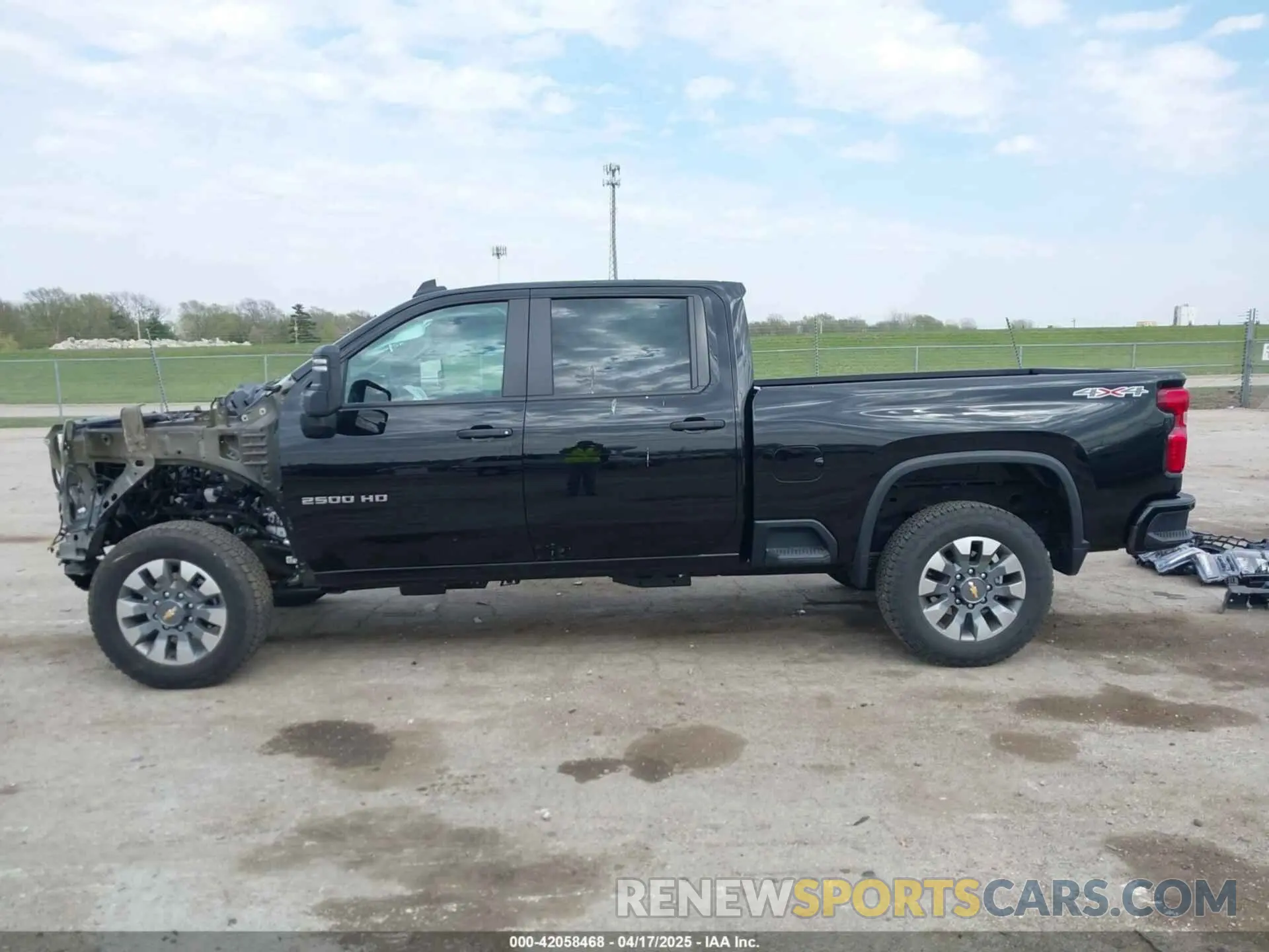 18 Photograph of a damaged car 2GC4KME77S1129188 CHEVROLET SILVERADO 2500HD 2025