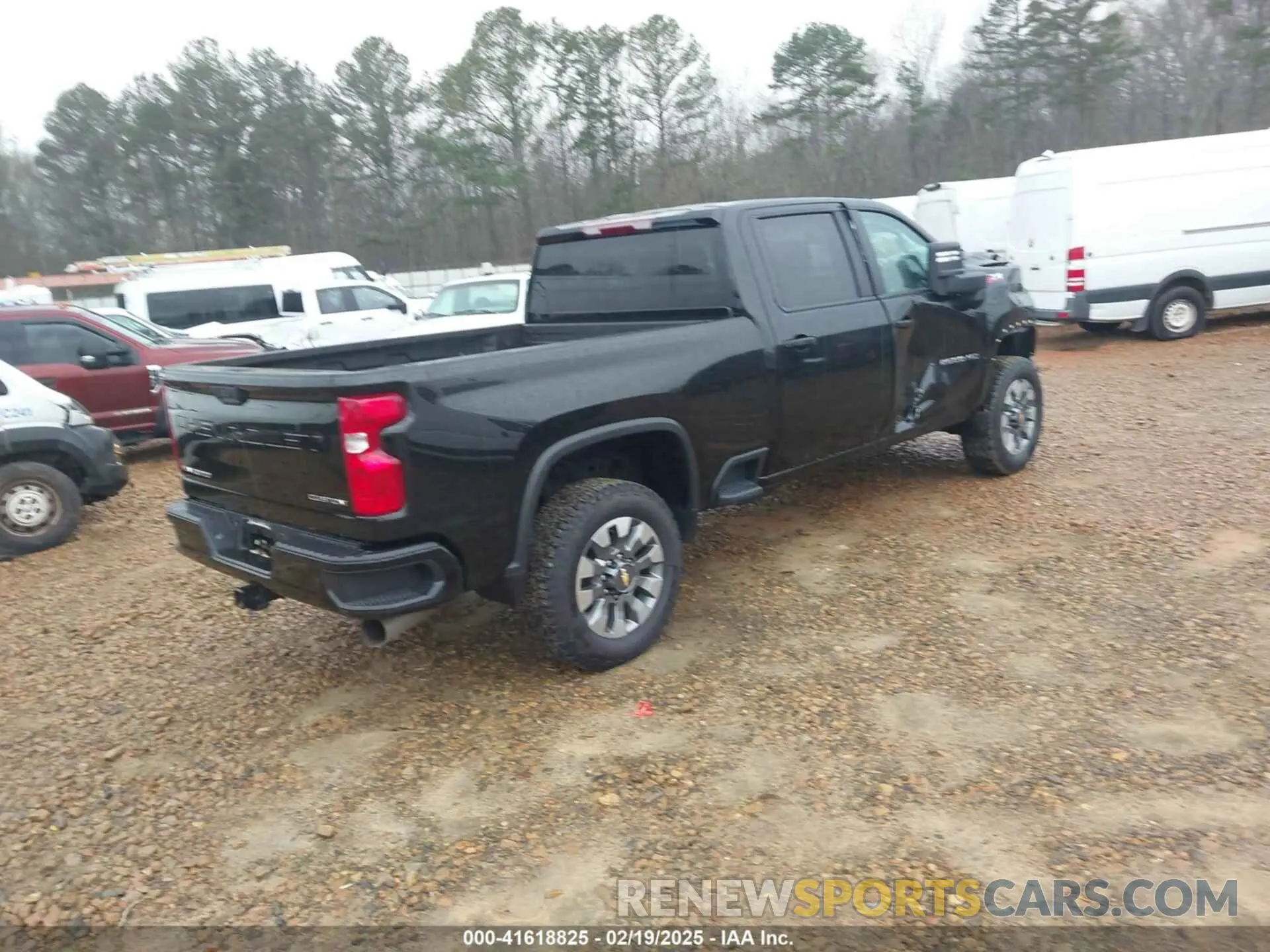 4 Photograph of a damaged car 2GC4KMEY3S1123350 CHEVROLET SILVERADO 2500HD 2025