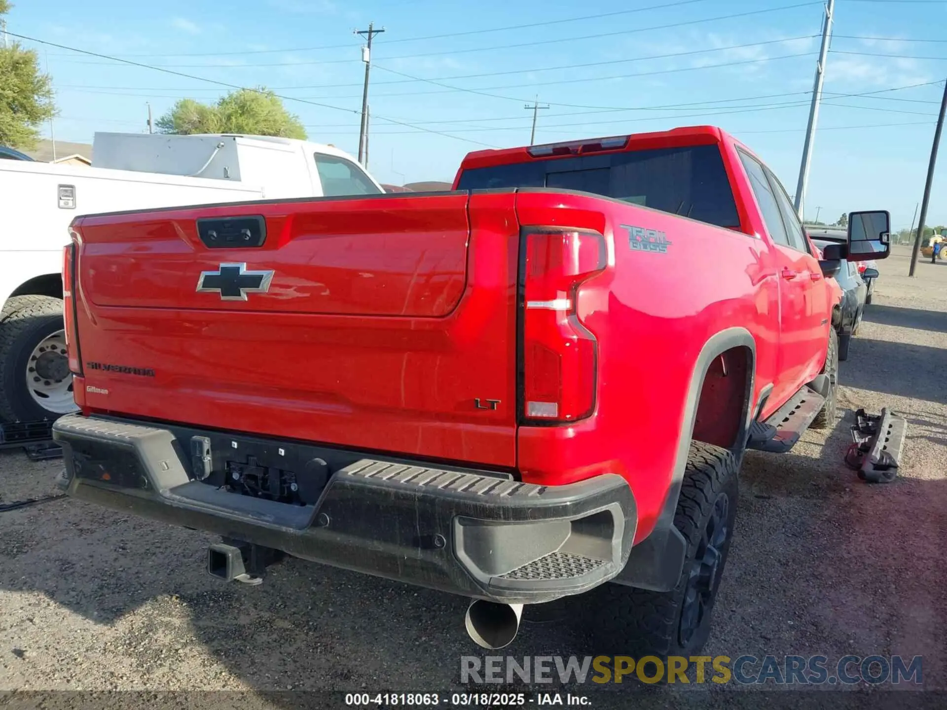 4 Photograph of a damaged car 2GC4KNEY5S1123131 CHEVROLET SILVERADO 2500HD 2025