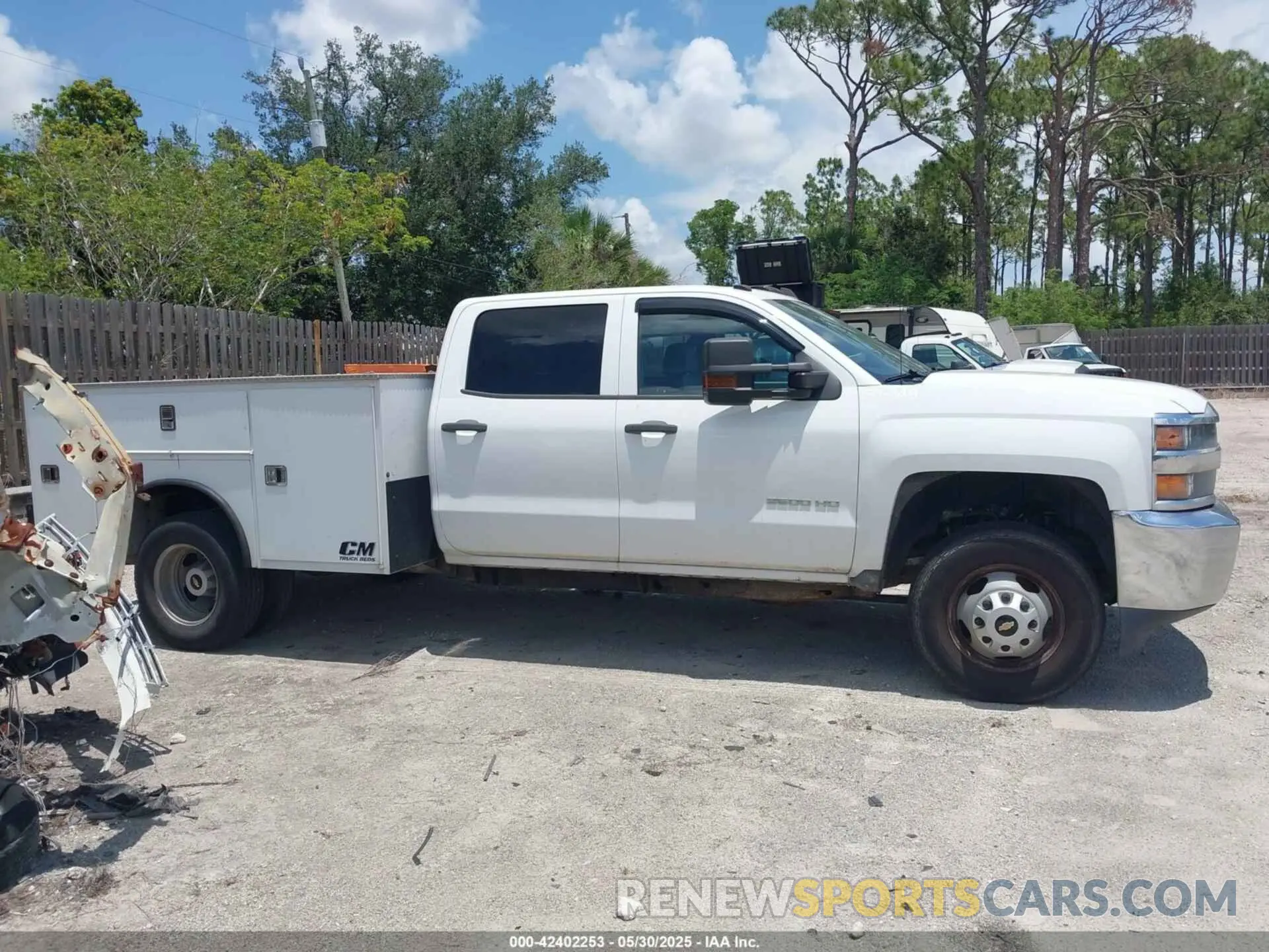 13 Photograph of a damaged car 1GB4CVCG3KF258032 CHEVROLET SILVERADO 3500HD 2019