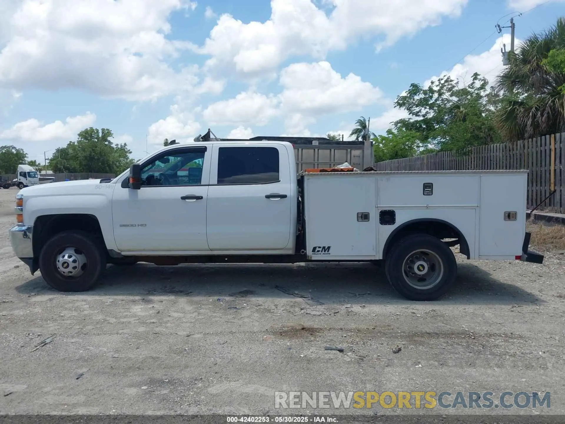 14 Photograph of a damaged car 1GB4CVCG3KF258032 CHEVROLET SILVERADO 3500HD 2019
