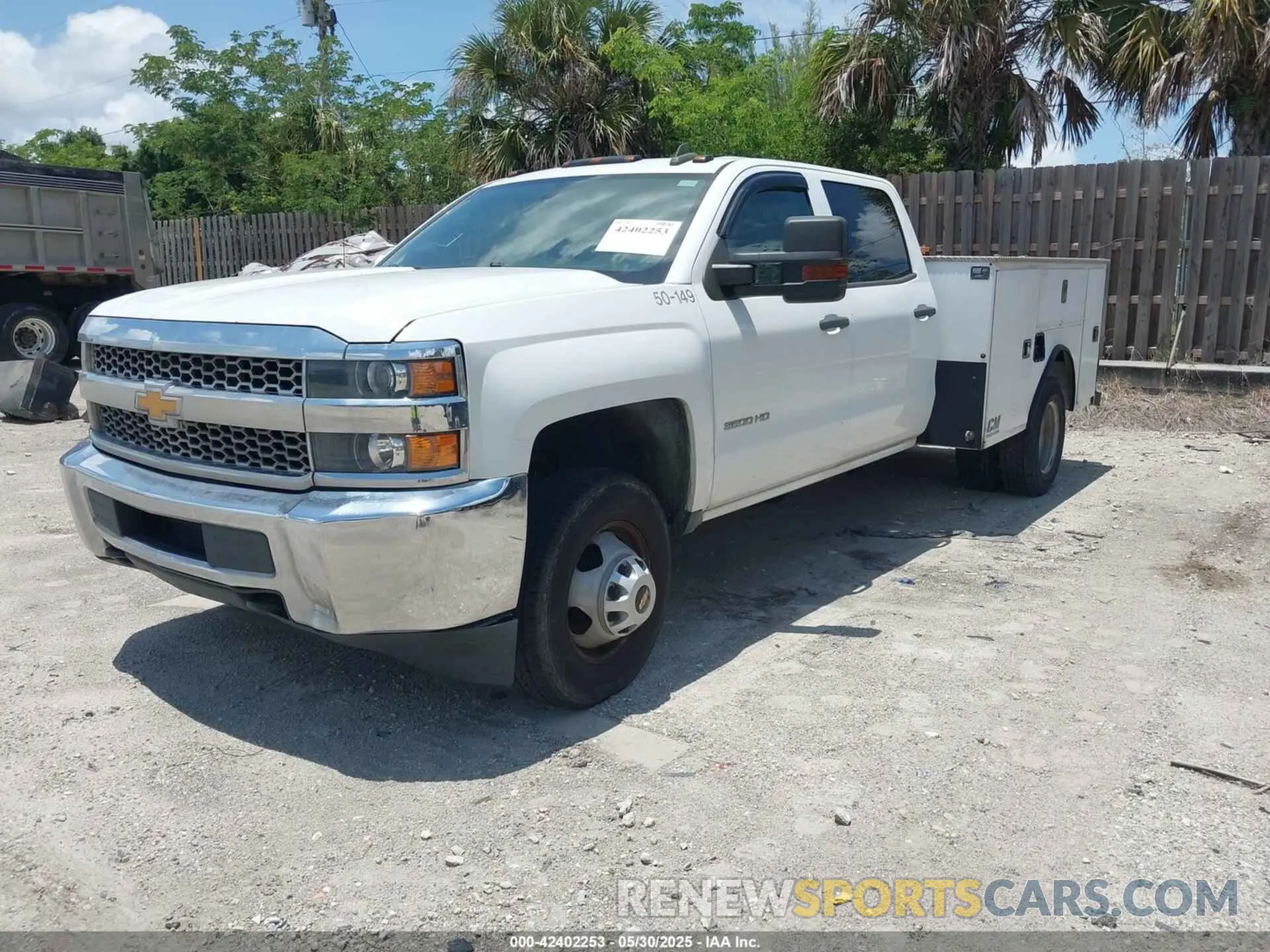 2 Photograph of a damaged car 1GB4CVCG3KF258032 CHEVROLET SILVERADO 3500HD 2019