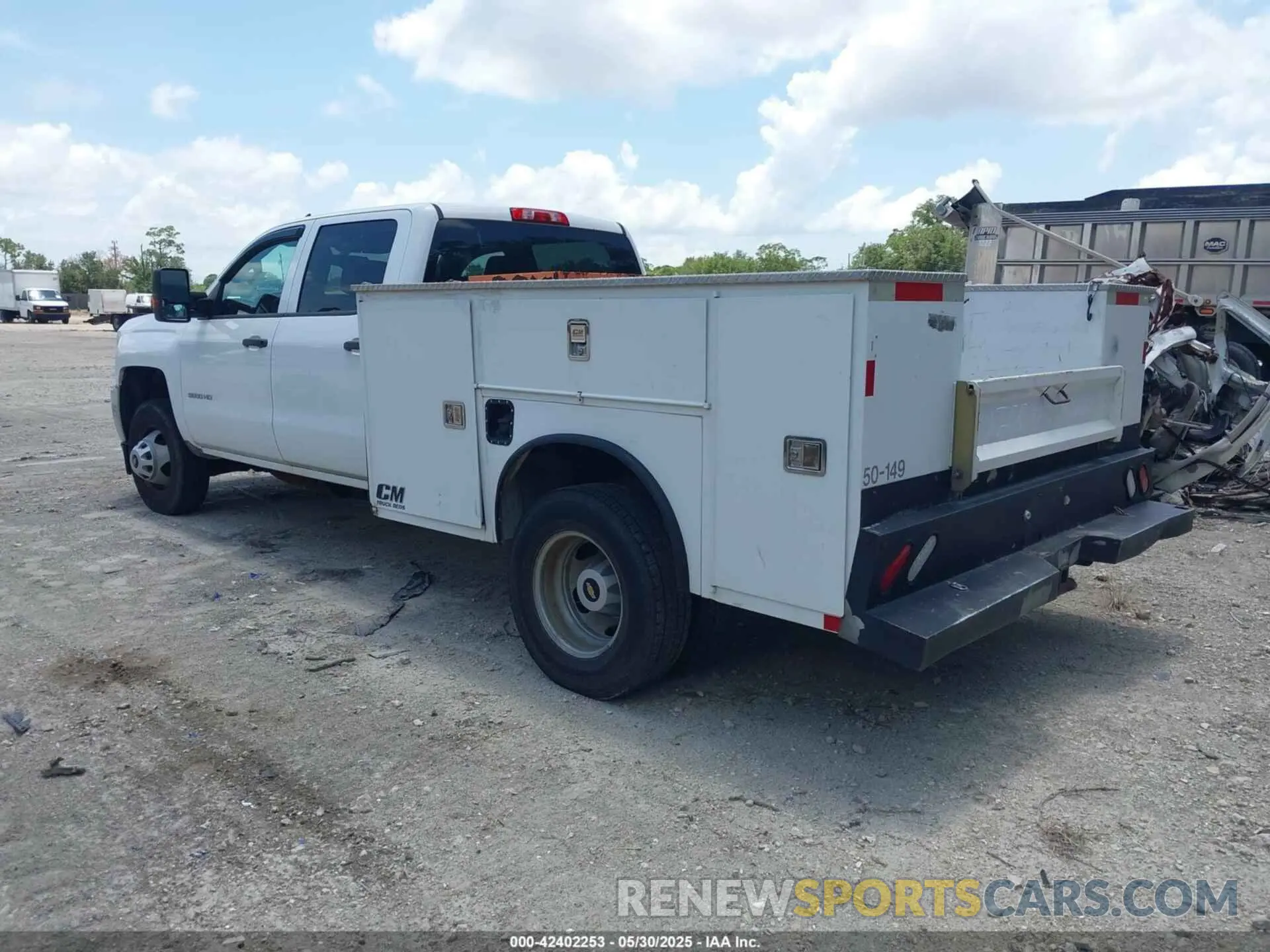 3 Photograph of a damaged car 1GB4CVCG3KF258032 CHEVROLET SILVERADO 3500HD 2019