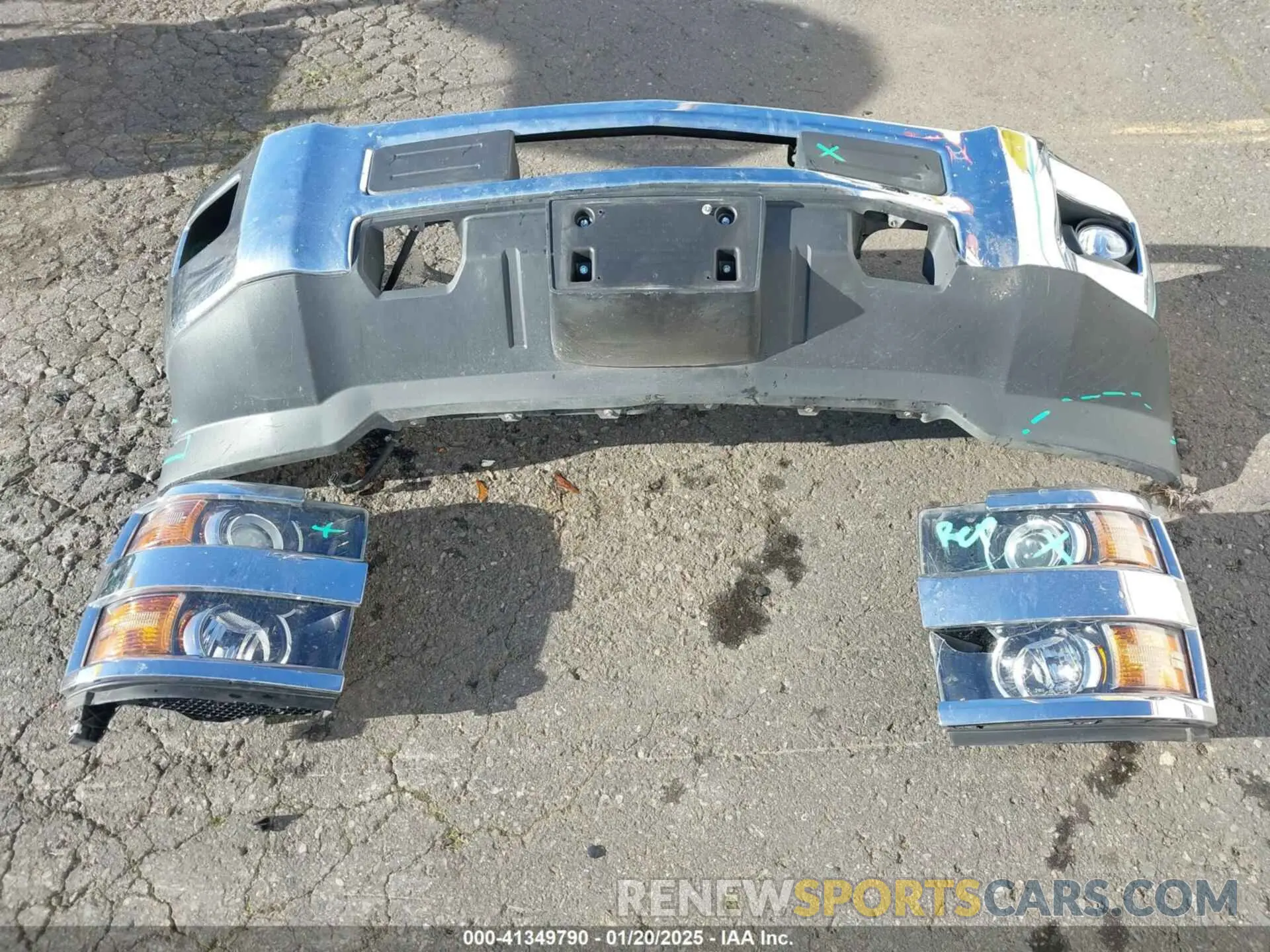 12 Photograph of a damaged car 1GC1KWEG5KF134820 CHEVROLET SILVERADO 3500HD 2019