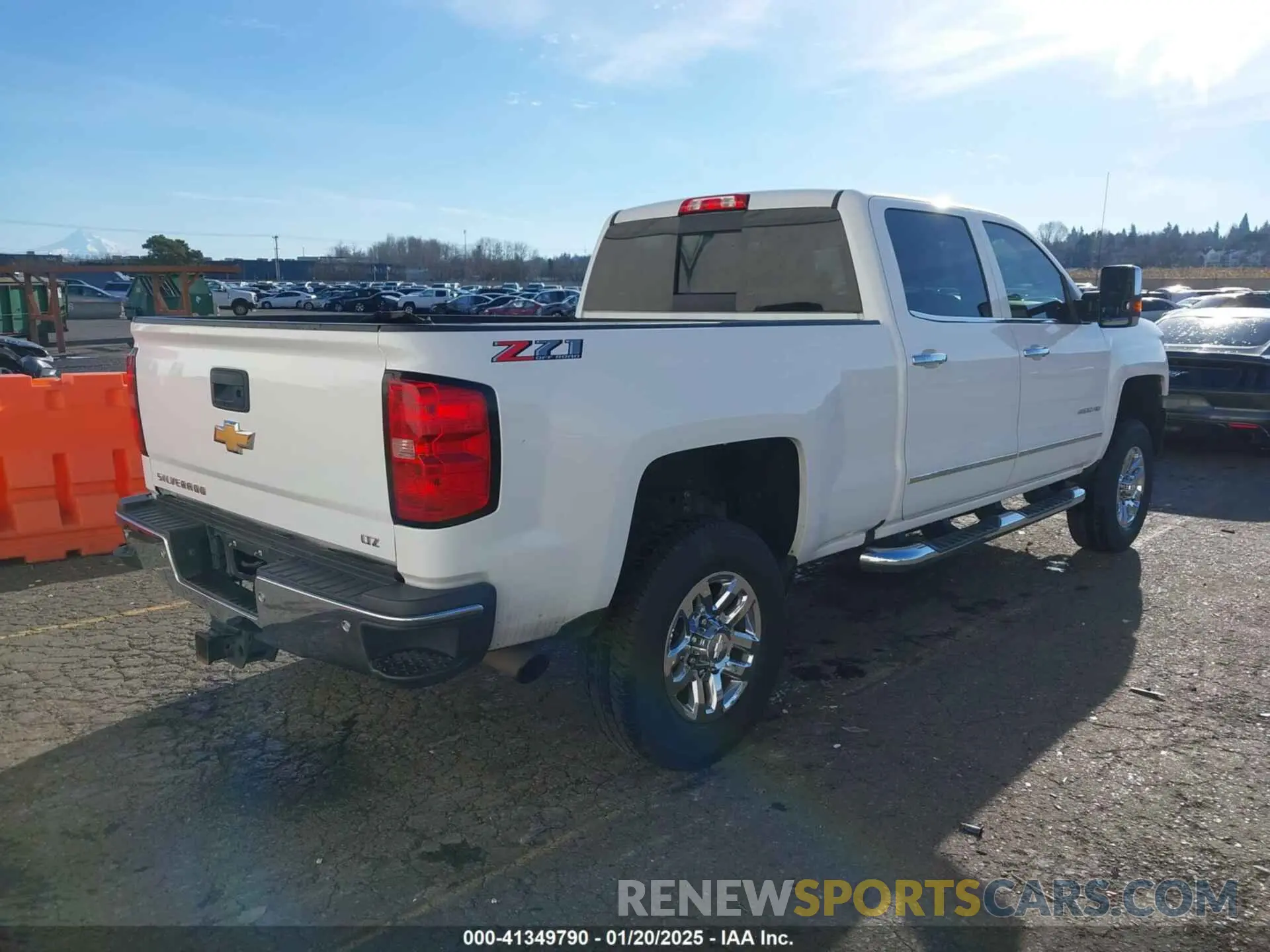 4 Photograph of a damaged car 1GC1KWEG5KF134820 CHEVROLET SILVERADO 3500HD 2019