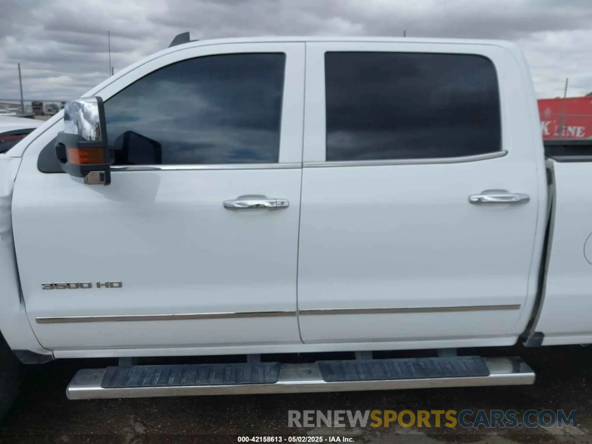 14 Photograph of a damaged car 1GC4CXCY3KF227413 CHEVROLET SILVERADO 3500HD 2019