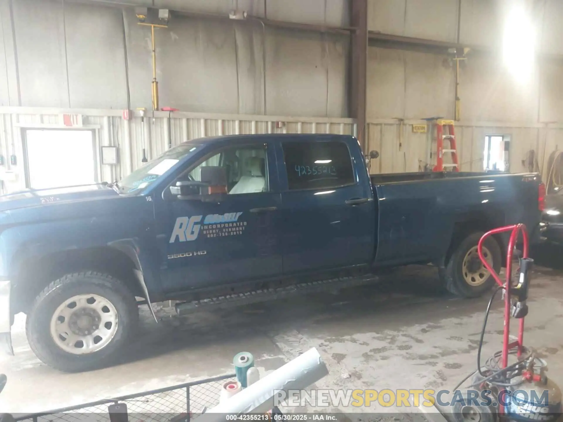 14 Photograph of a damaged car 1GC4KVCG2KF211055 CHEVROLET SILVERADO 3500HD 2019