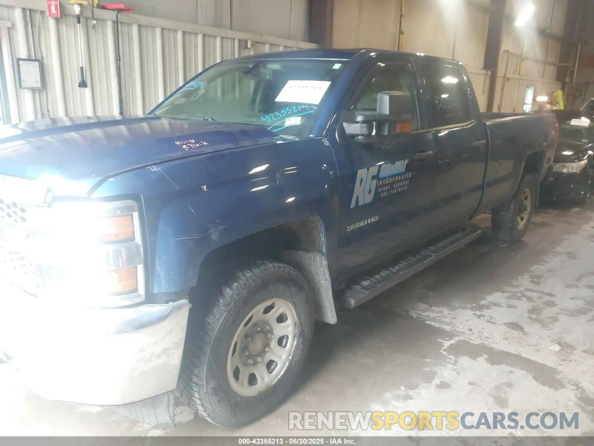 2 Photograph of a damaged car 1GC4KVCG2KF211055 CHEVROLET SILVERADO 3500HD 2019