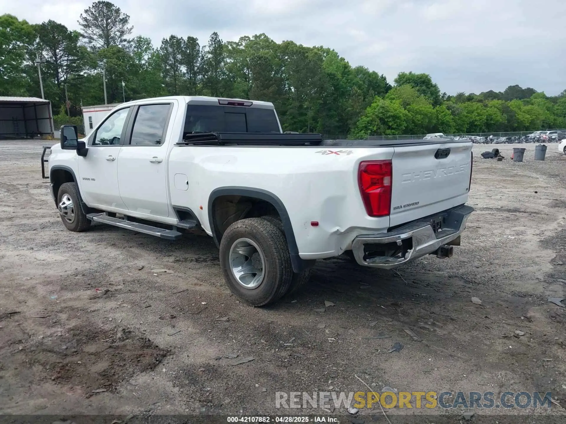3 Photograph of a damaged car 1GC4YTEY9LF182759 CHEVROLET SILVERADO 3500HD 2020