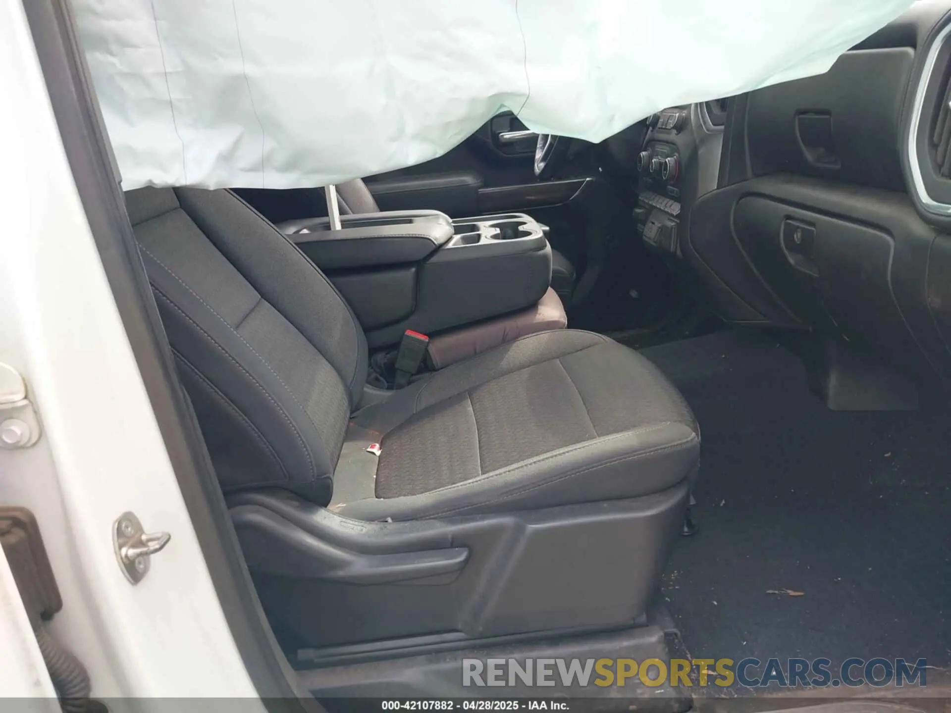 5 Photograph of a damaged car 1GC4YTEY9LF182759 CHEVROLET SILVERADO 3500HD 2020