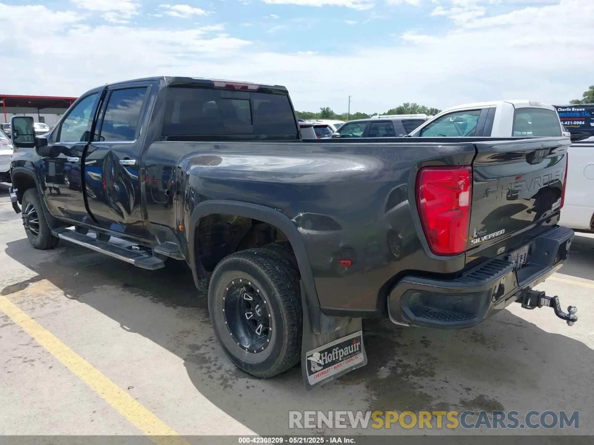 3 Photograph of a damaged car 1GC4YVEY1LF295648 CHEVROLET SILVERADO 3500HD 2020
