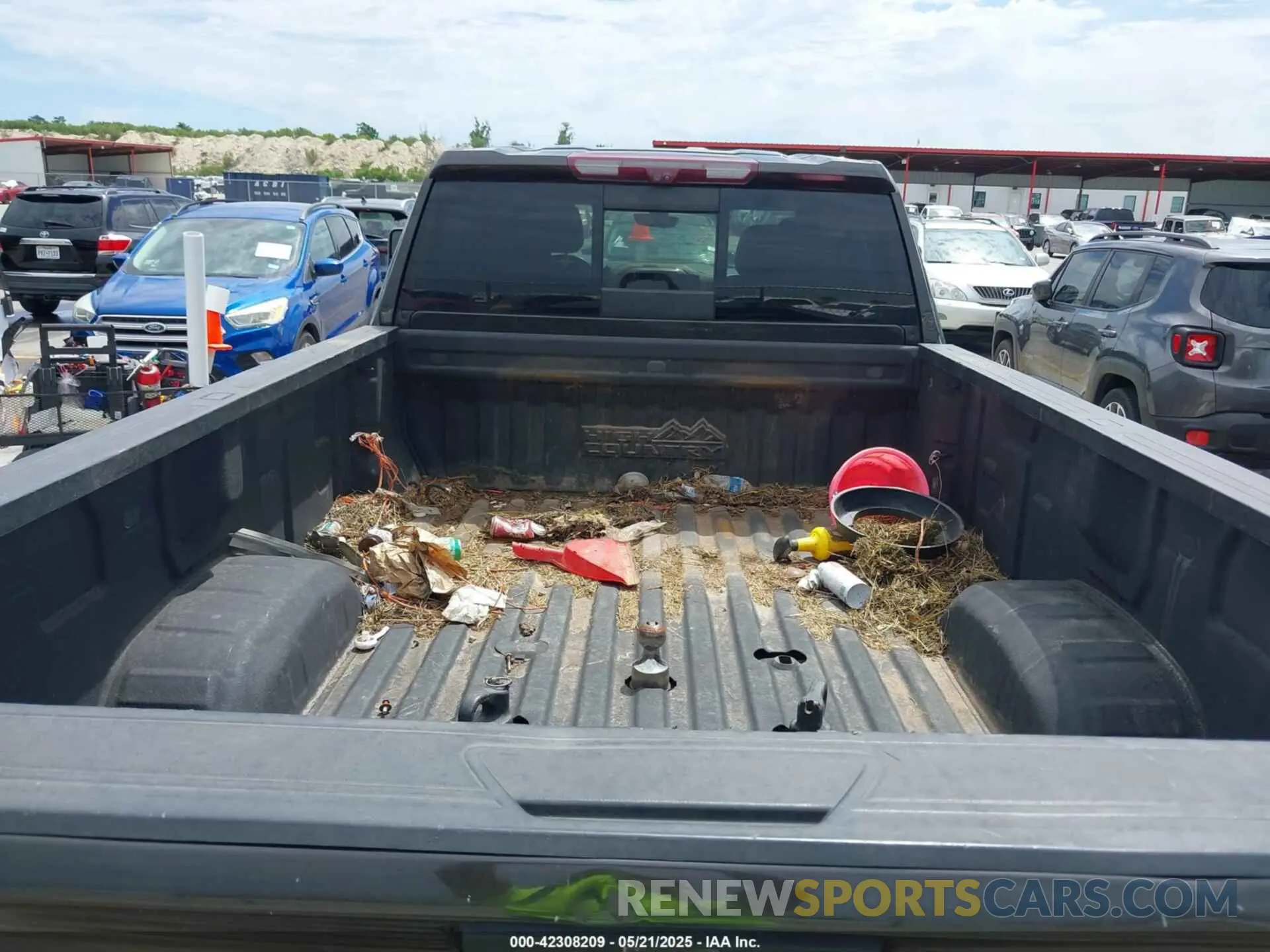 6 Photograph of a damaged car 1GC4YVEY1LF295648 CHEVROLET SILVERADO 3500HD 2020