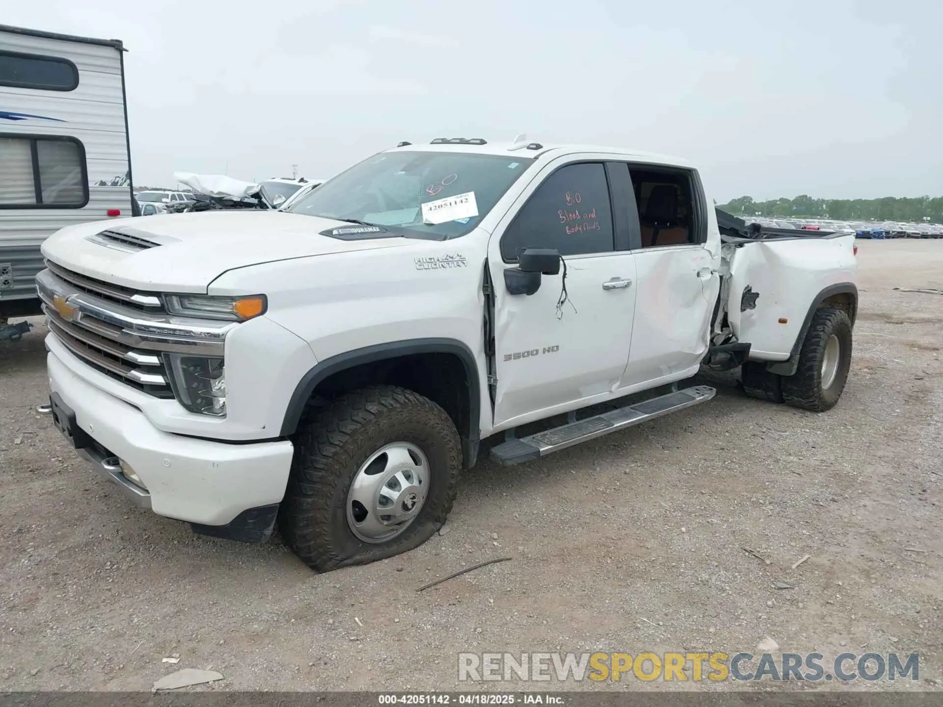 2 Photograph of a damaged car 1GC4YVEY2LF211787 CHEVROLET SILVERADO 3500HD 2020