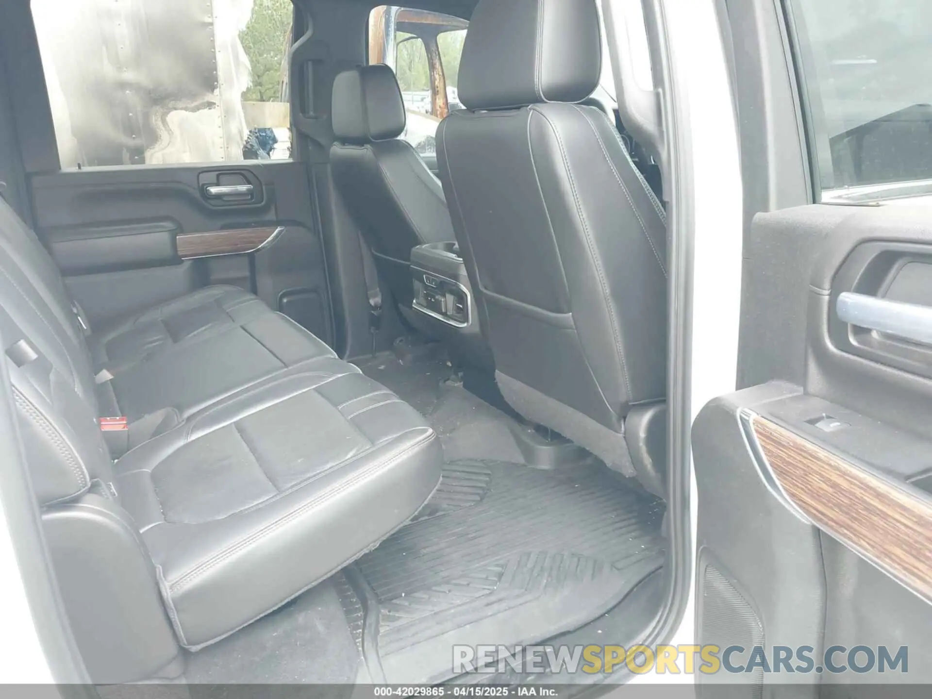 6 Photograph of a damaged car 1GC4YVEY8LF180240 CHEVROLET SILVERADO 3500HD 2020