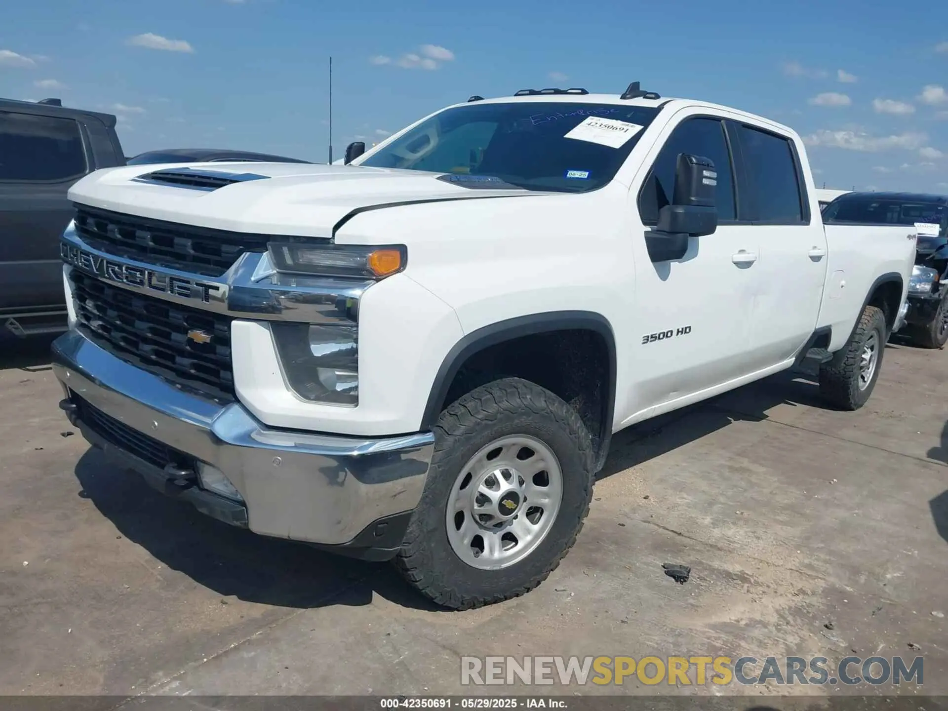 2 Photograph of a damaged car 1GC4YTEY9MF197229 CHEVROLET SILVERADO 3500HD 2021