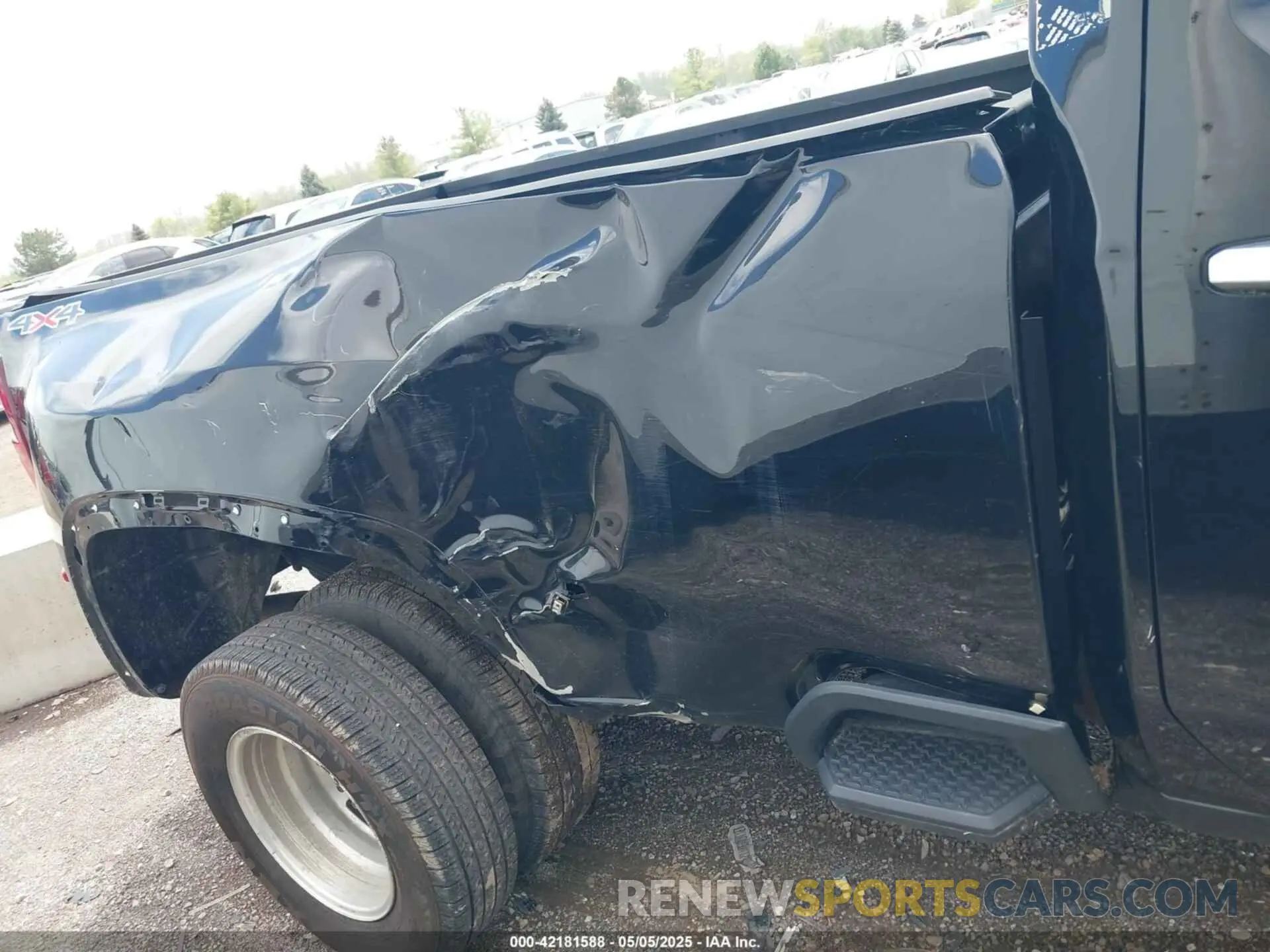16 Photograph of a damaged car 1GC4YUEY2MF262296 CHEVROLET SILVERADO 3500HD 2021