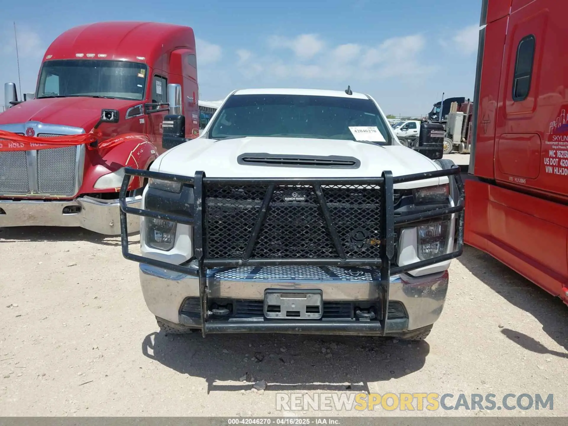12 Photograph of a damaged car 1GC4YSE72NF197186 CHEVROLET SILVERADO 3500HD 2022