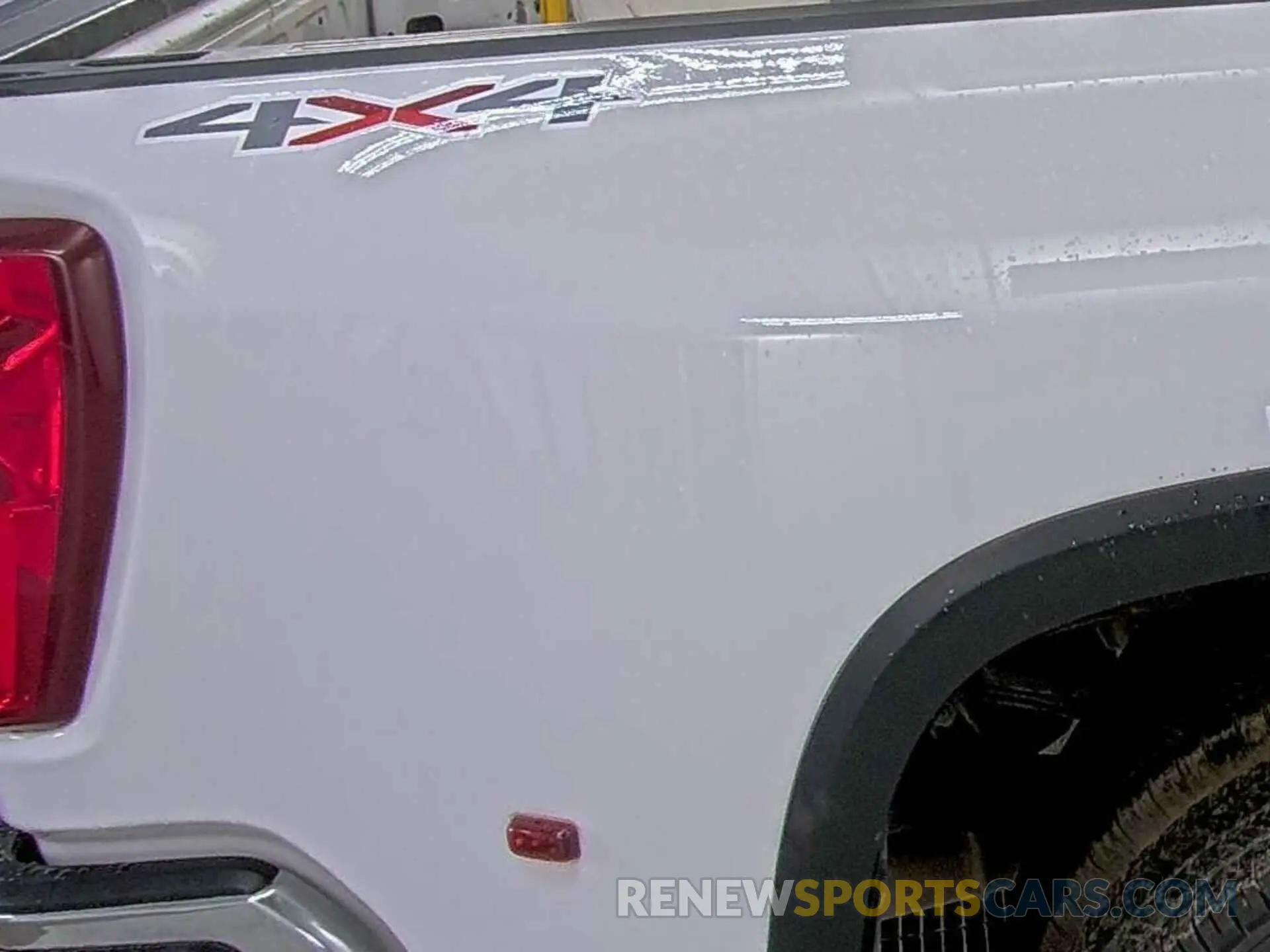 24 Photograph of a damaged car 1GC4YTE70NF171935 CHEVROLET SILVERADO 3500HD 2022