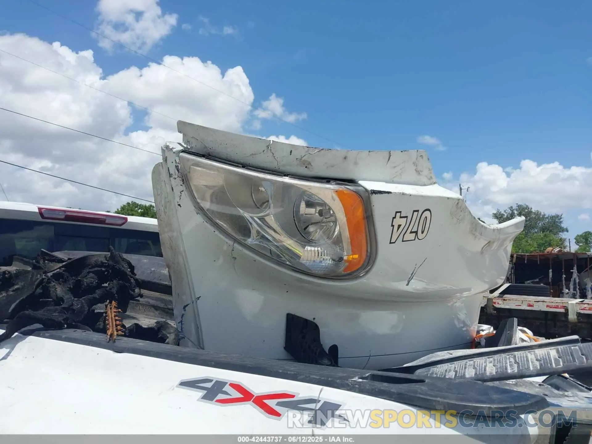 11 Photograph of a damaged car 1GC4YTEY3NF336546 CHEVROLET SILVERADO 3500HD 2022