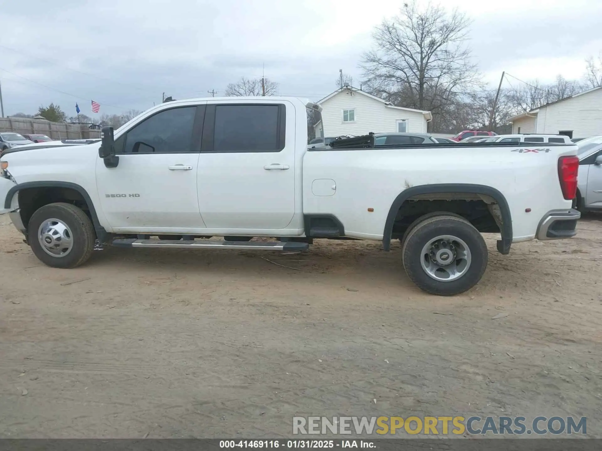 18 Photograph of a damaged car 1GC4YTEY5NF105700 CHEVROLET SILVERADO 3500HD 2022