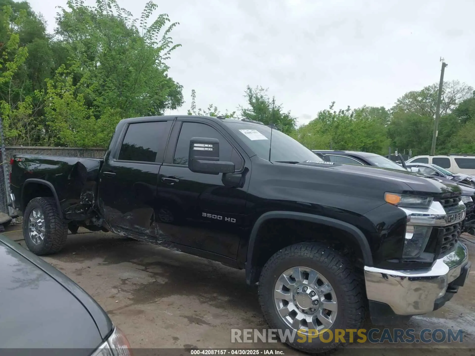 14 Photograph of a damaged car 1GC4YTEY5NF106197 CHEVROLET SILVERADO 3500HD 2022