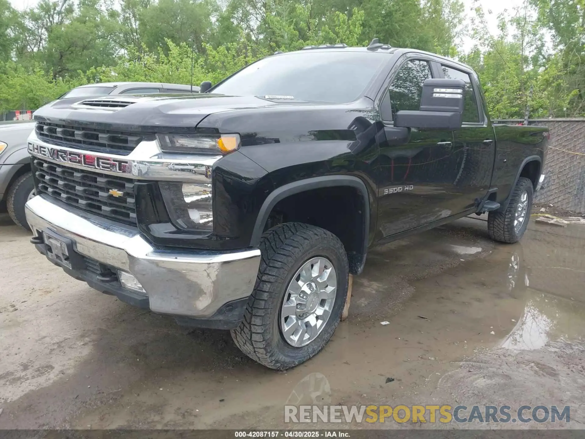 2 Photograph of a damaged car 1GC4YTEY5NF106197 CHEVROLET SILVERADO 3500HD 2022