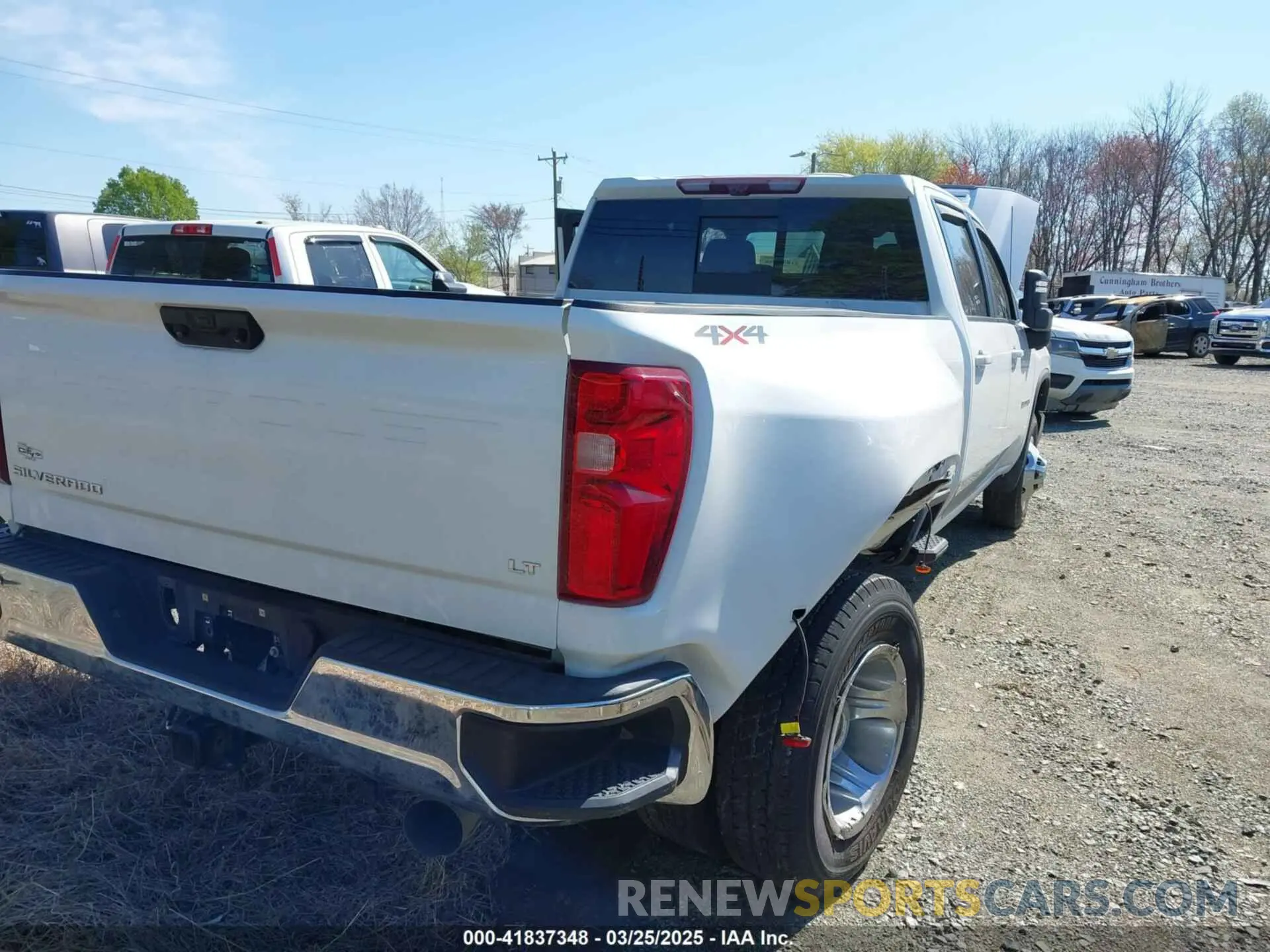 13 Photograph of a damaged car 1GC4YTEY5NF246508 CHEVROLET SILVERADO 3500HD 2022